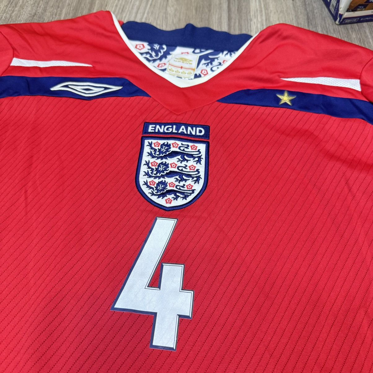 Umbro England 08/10 away shirt #4 Gerrard Size US XL / EU 56 / 4 - 3 Thumbnail