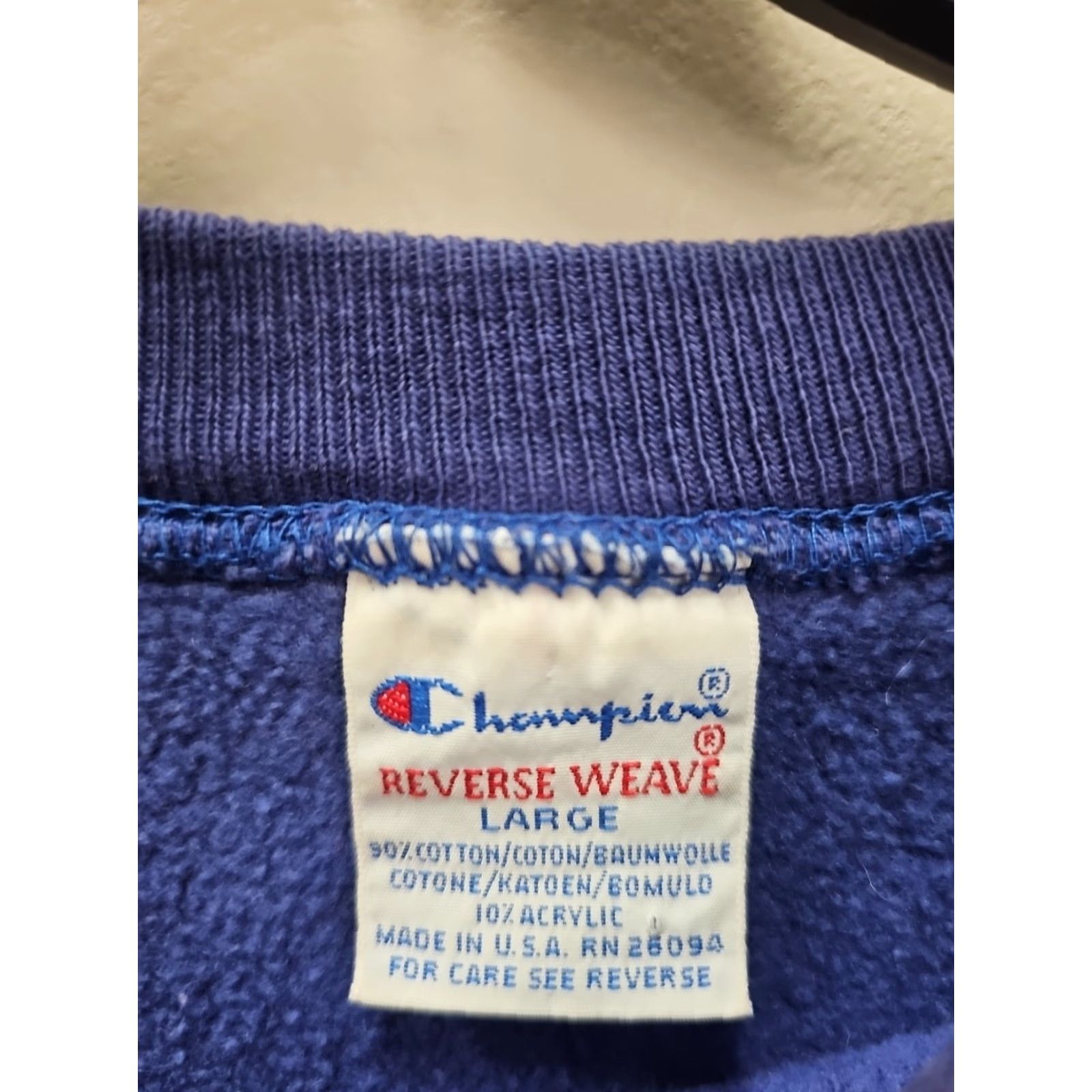 Champion VINTAGE Champion Sweatshirt Shirt Long Sleeve L Cropped Blue 90s Distressed Faded Reverse Weave Spell Out Womens/Mens Size US L / EU 52-54 / 3 - 2 Thumbnail