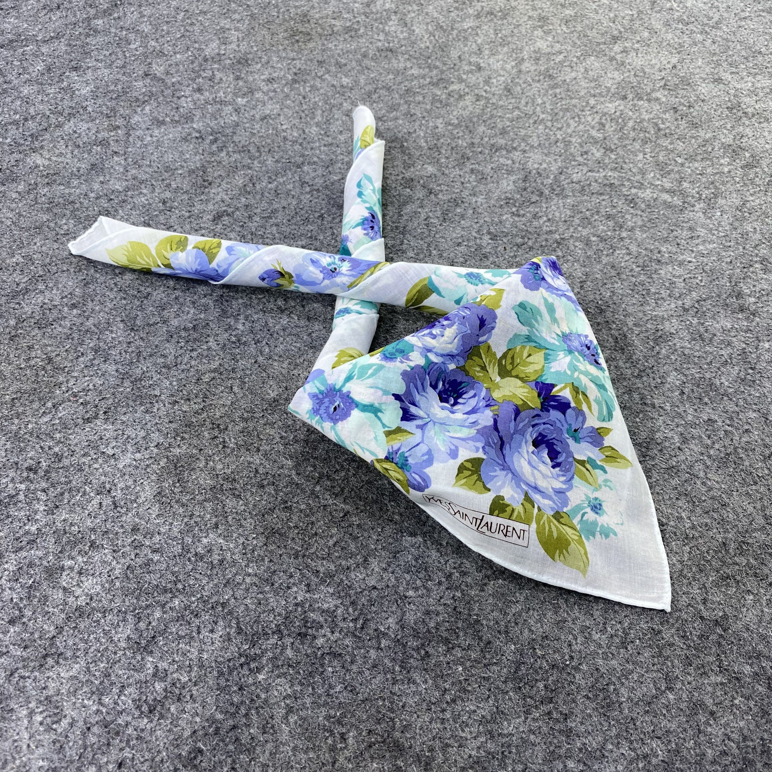 Yves Saint Laurent Yves Saint Laurent Handkerchief Neckerchief Bandana-B1934 Size ONE SIZE - 1 Thumbnail