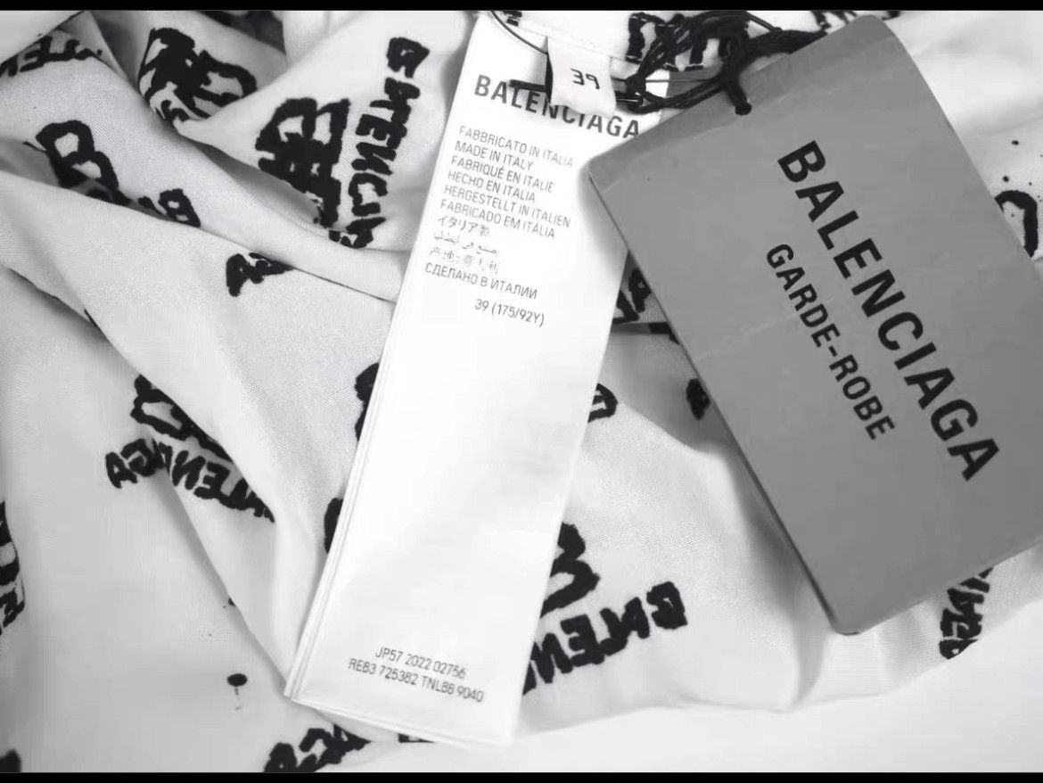 Balenciaga Sz 39 Balenciaga Monogram Logo OS Shirt-2507 Size US L / EU 52-54 / 3 - 8 Thumbnail