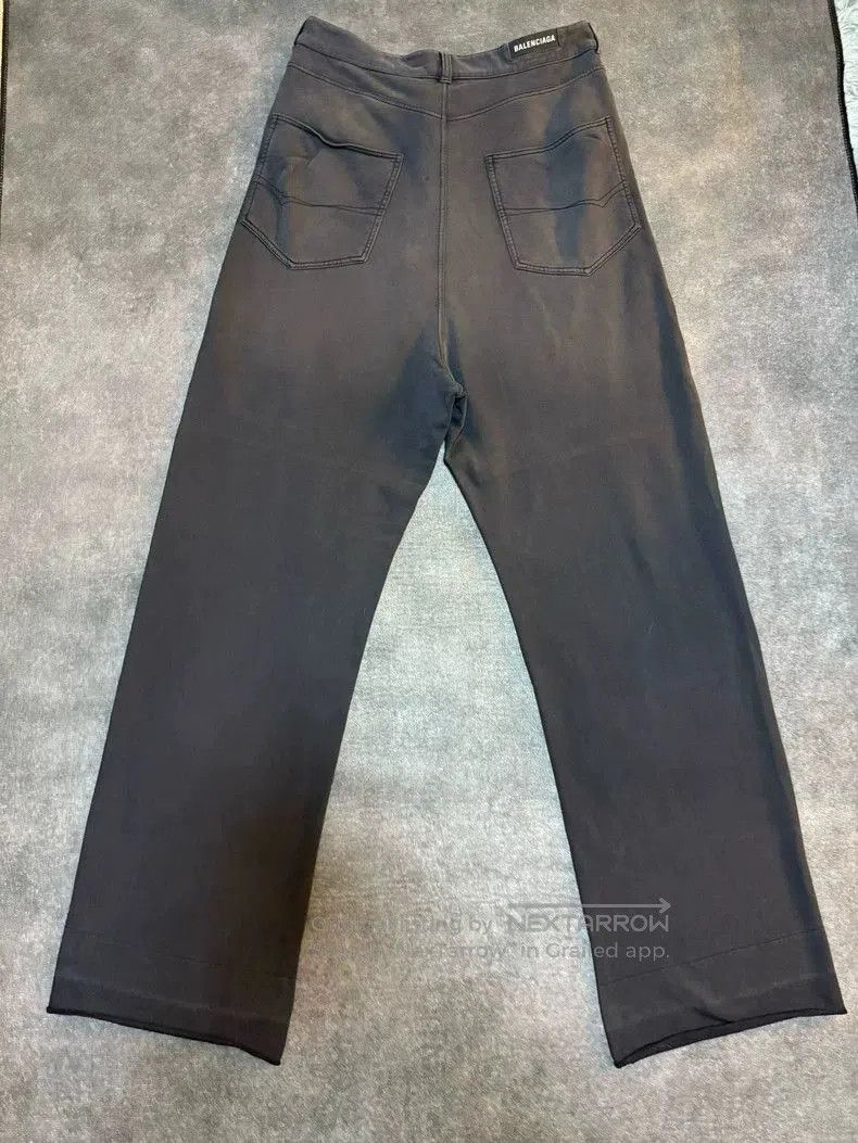 Balenciaga FW22 Solid Casual Pants.