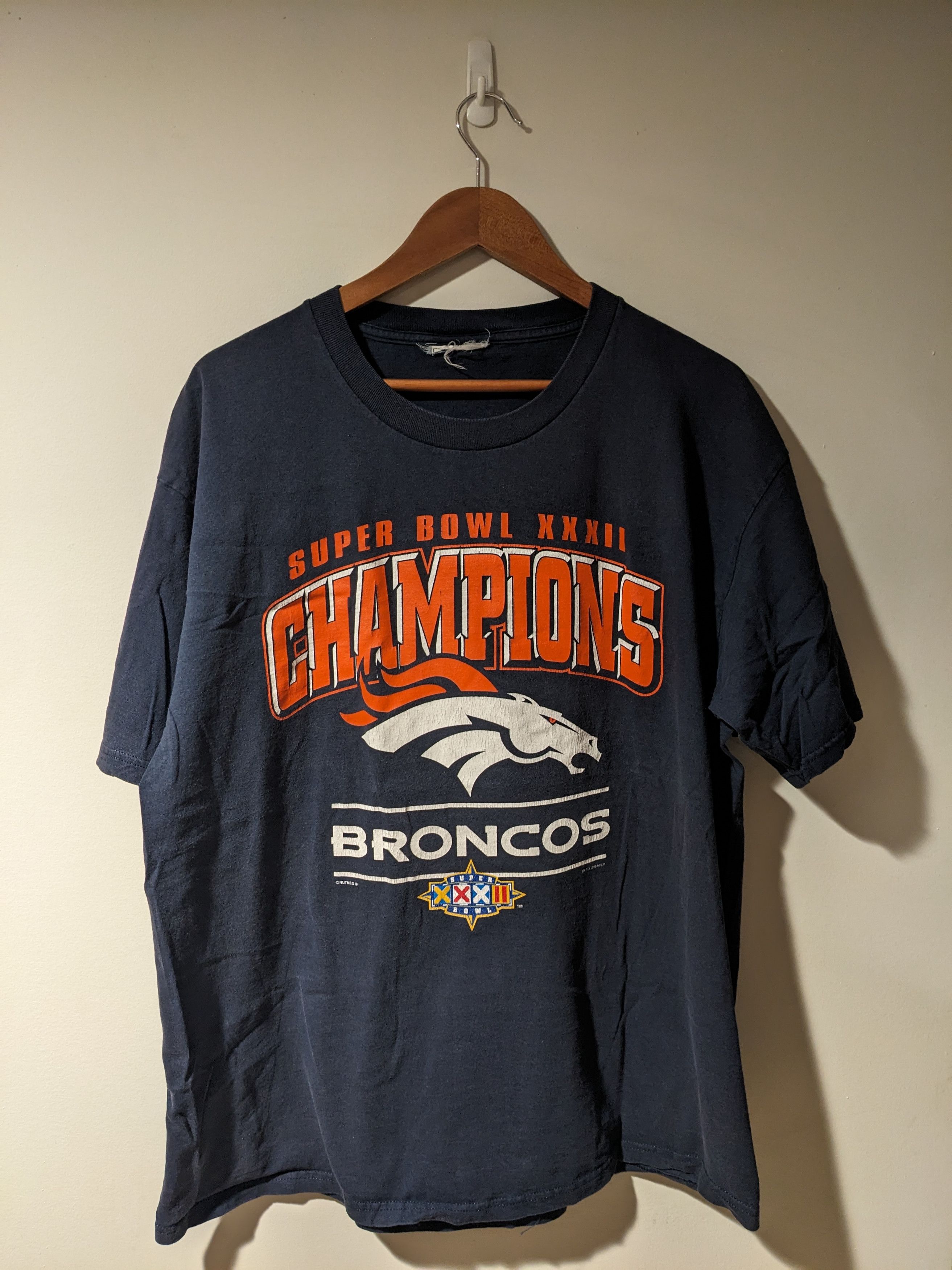 NFL × Vintage Vintage 1998 Denver Broncos NFL Football Super Bowl T-Shirt Size US XL / EU 56 / 4 - 1 Thumbnail