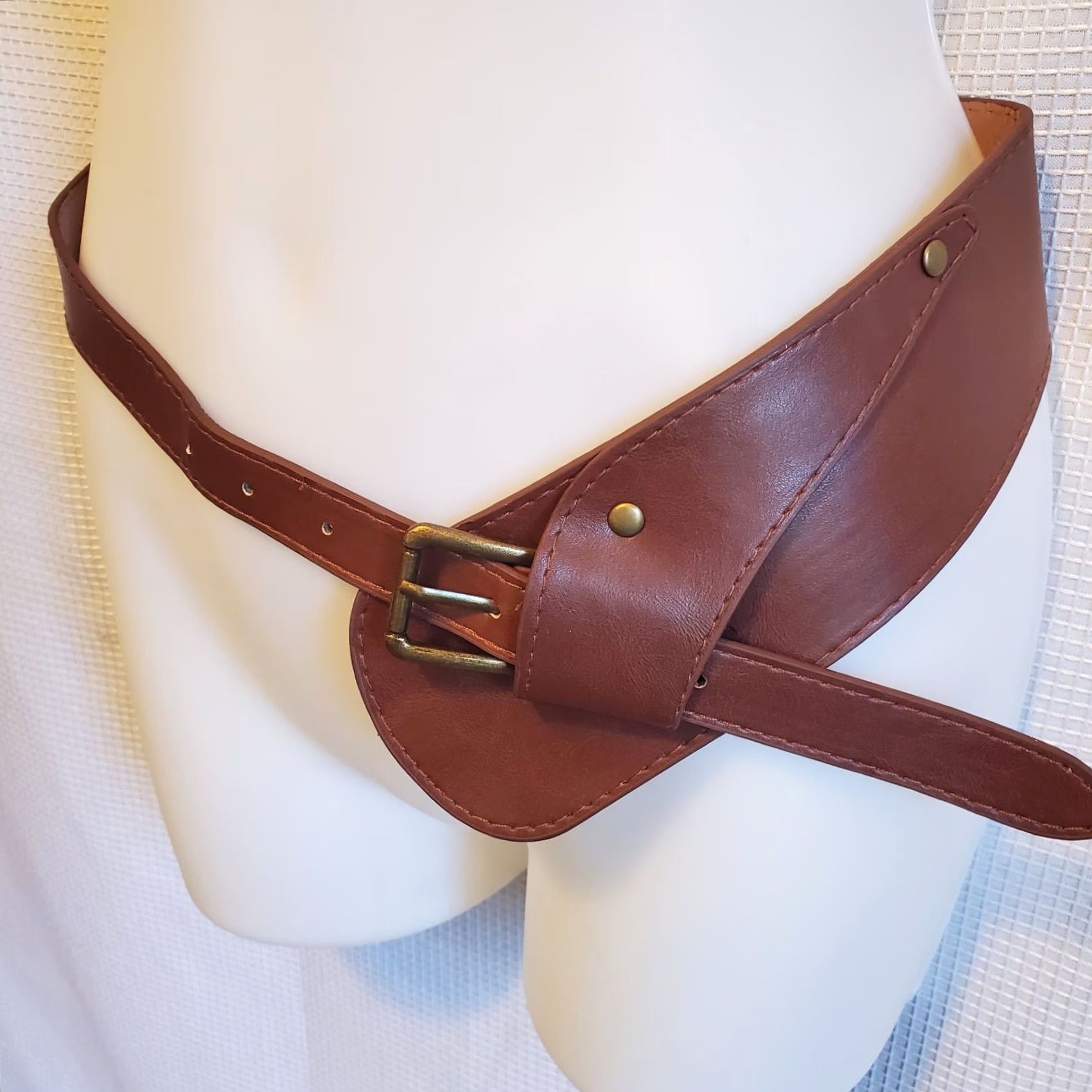 Vintage Brown Faux Leather Belt Womens M-L Boho Chic 90s Size ONE SIZE - 2 Thumbnail