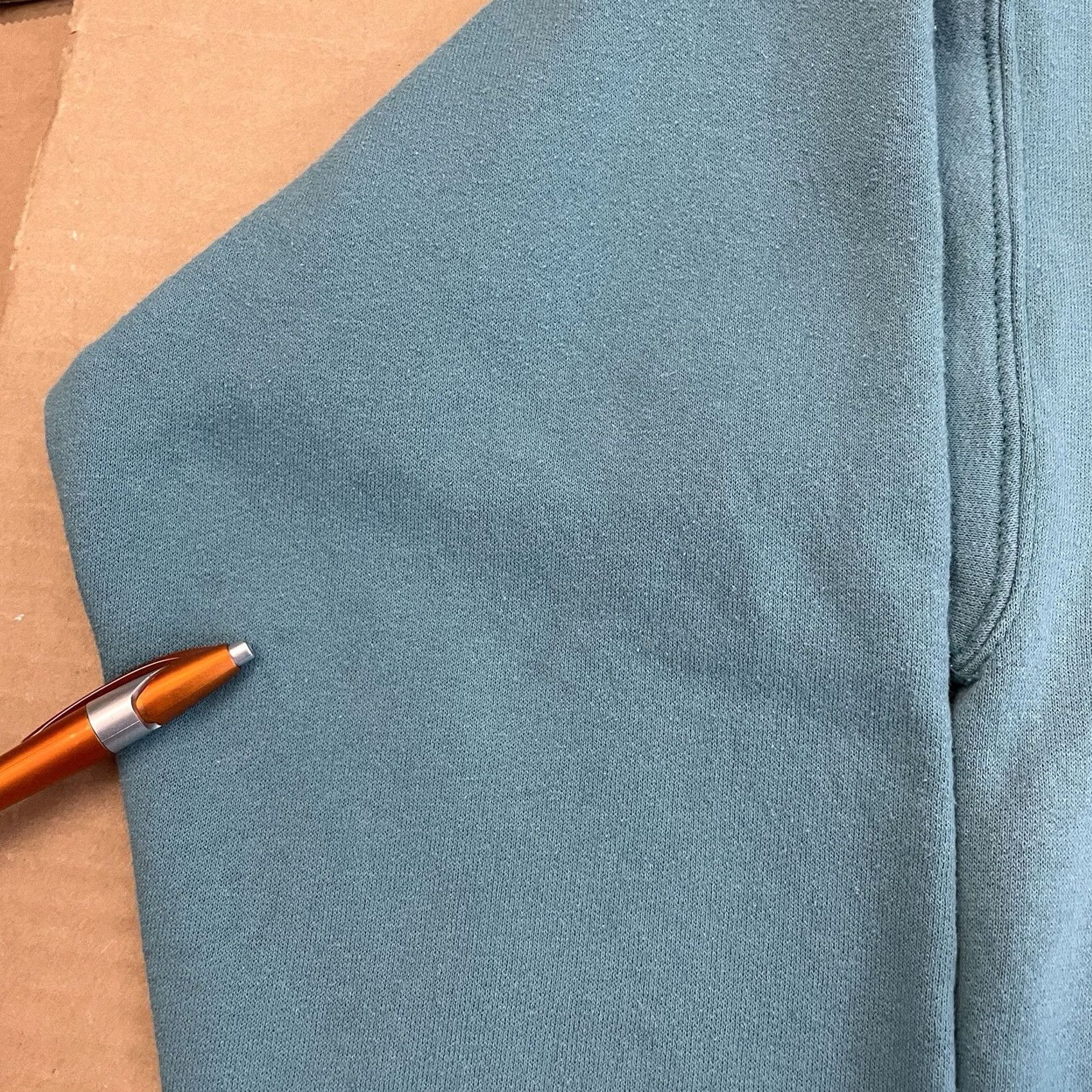 Hanes VINTAGE Las Vegas Sweatshirt Adult Medium Blue Crewneck Nevada Art 90s Y2K Mens Size US M / EU 48-50 / 2 - 4 Thumbnail
