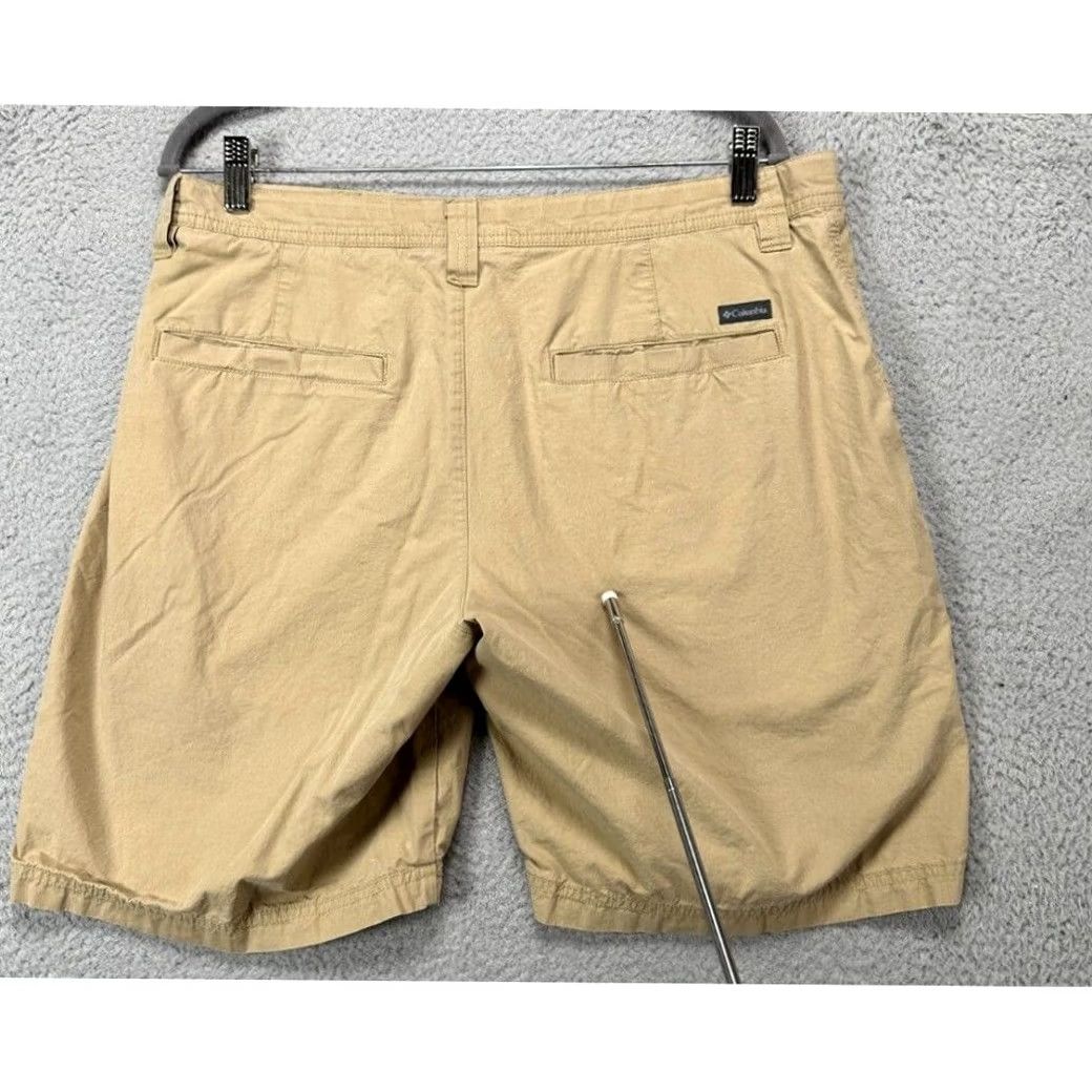 Vintage Columbia Shorts Mens 34X10 Tan Chino Flat Front Pockets Casual Outdoor Preppy Size US 34 / EU 50 - 2 Thumbnail