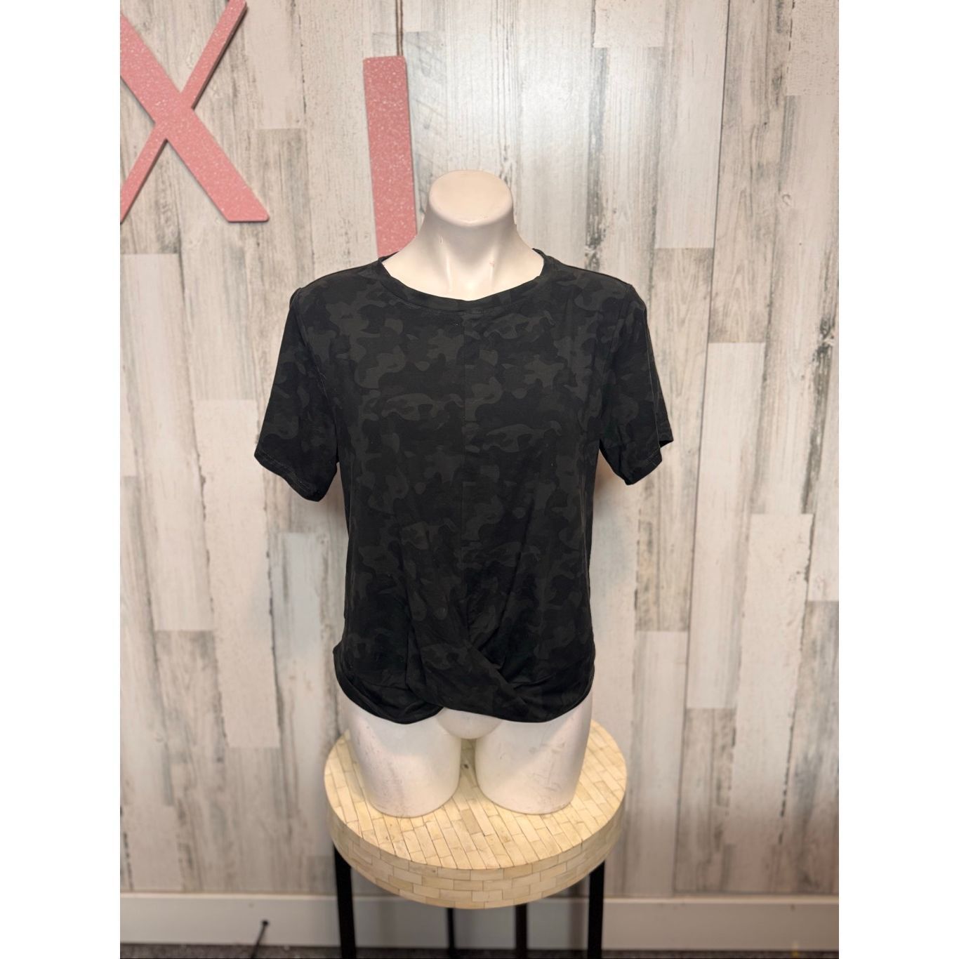 Other LegEnd Active Black Camo Short Sleeve Athletic Top Women’s X Size XL / US 12-14 / IT 48-50 - 5 Thumbnail