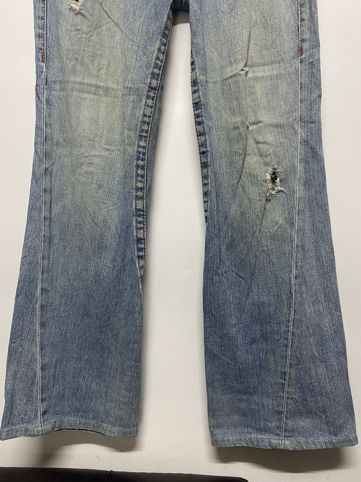 True Religion True Religion Distressed Denim Jeans Bootcut Pant Sec. Joey Size US 32 / EU 48 - 4 Thumbnail