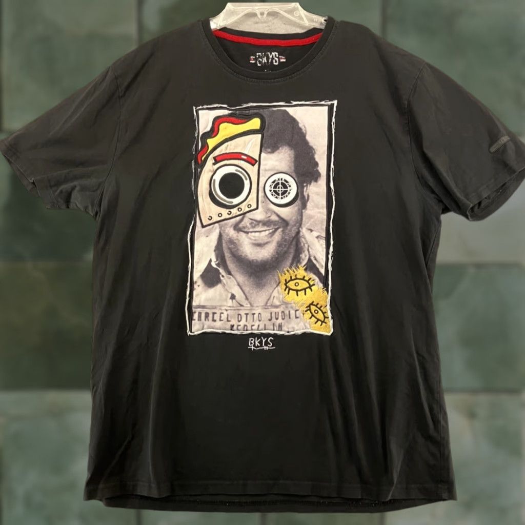 Vintage VINTAGE BKYS Pablo Escobar Mugshot T-Shirt Adult 3XL Black Graphic Print Pop Art Abbreviation Mens Size US XXL / EU 58 / 5 - 1 Thumbnail