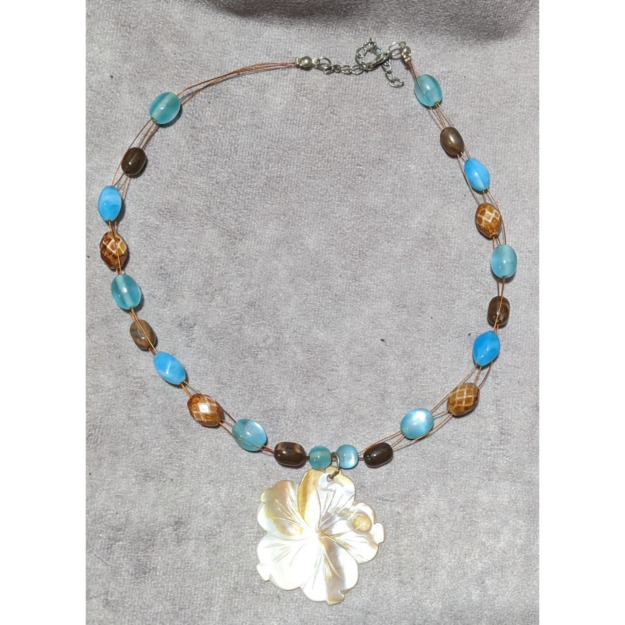 Other Vintage Mother Of Pearl Flower Beaded Necklace Size ONE SIZE - 11 Thumbnail
