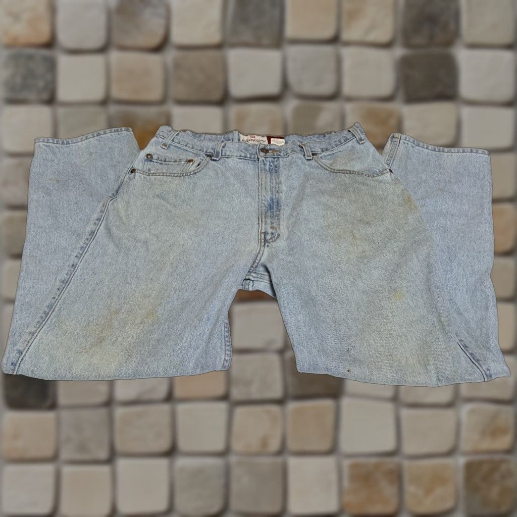 Levi's VINTAGE Levi's 545 Jeans Blue Denim Distressed 34x29 Loose Fit Mens Size US 34 / EU 50 - 1 Thumbnail