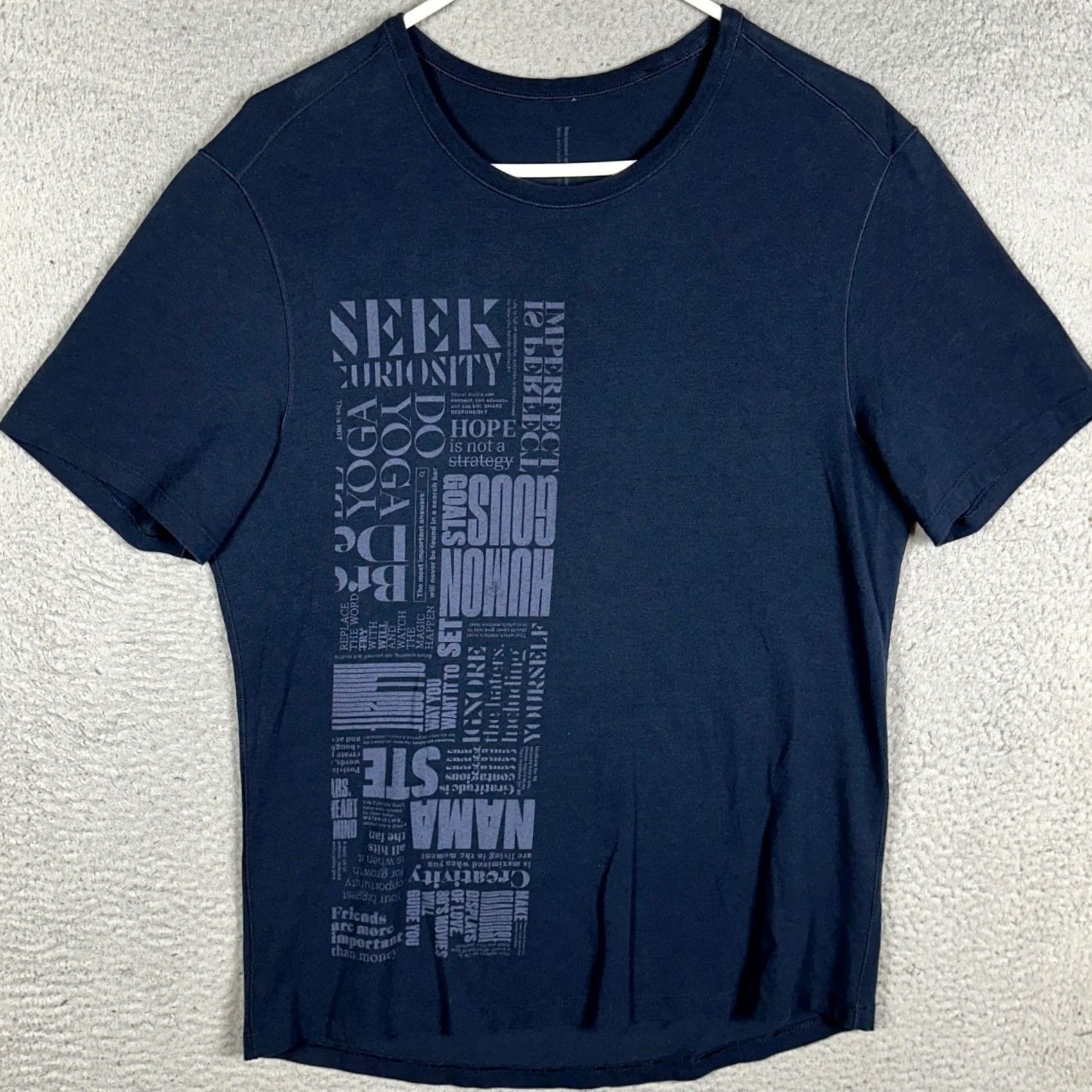 Lululemon Lululemon T-Shirt Womens XL Navy Blue Seek Curiosity Yoga Graphic Workout Tee Size XL / US 12-14 / IT 48-50 - 2 Thumbnail