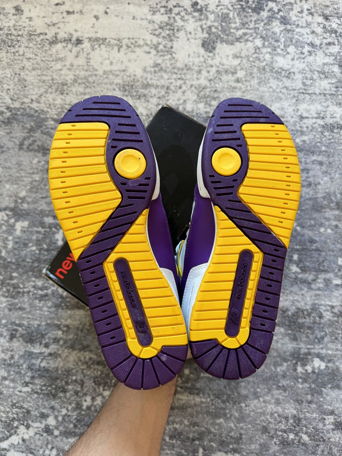 New Balance New Balance BB800 PY James Worthy 10.5 us 44.5 en Lakers Size US 10.5 / EU 43-44 - 10 Thumbnail