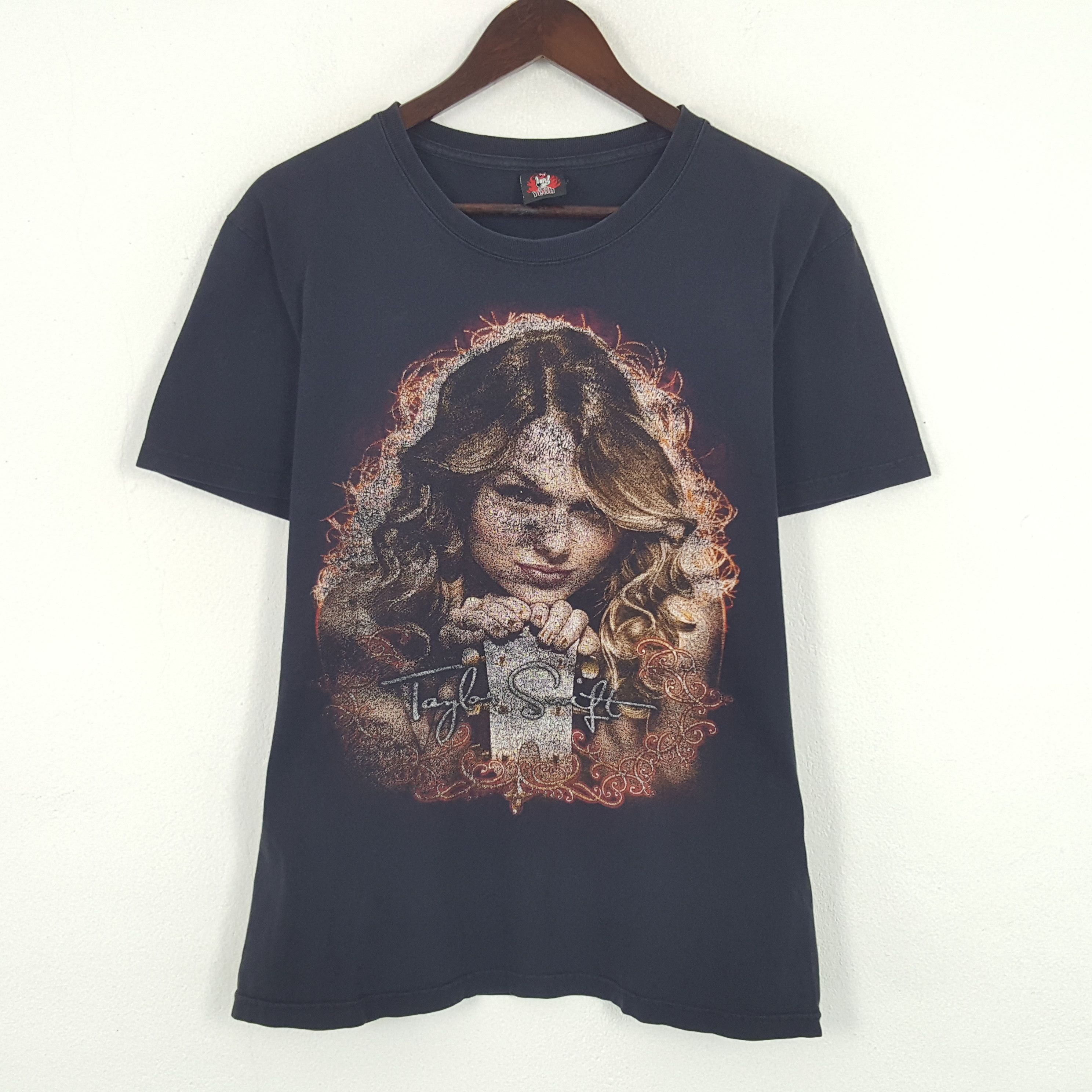 Band Tees × Vintage Vintage Taylor Swift American Single Tour Tshirt Size US M / EU 48-50 / 2 - 1 Thumbnail
