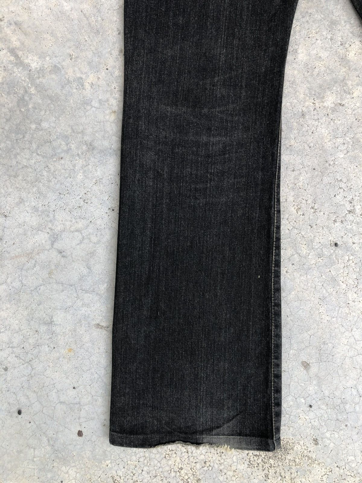 If Six Was Nine Flared Uniqlo Jeans Distressed Jeans Size US 33 - 11 Thumbnail