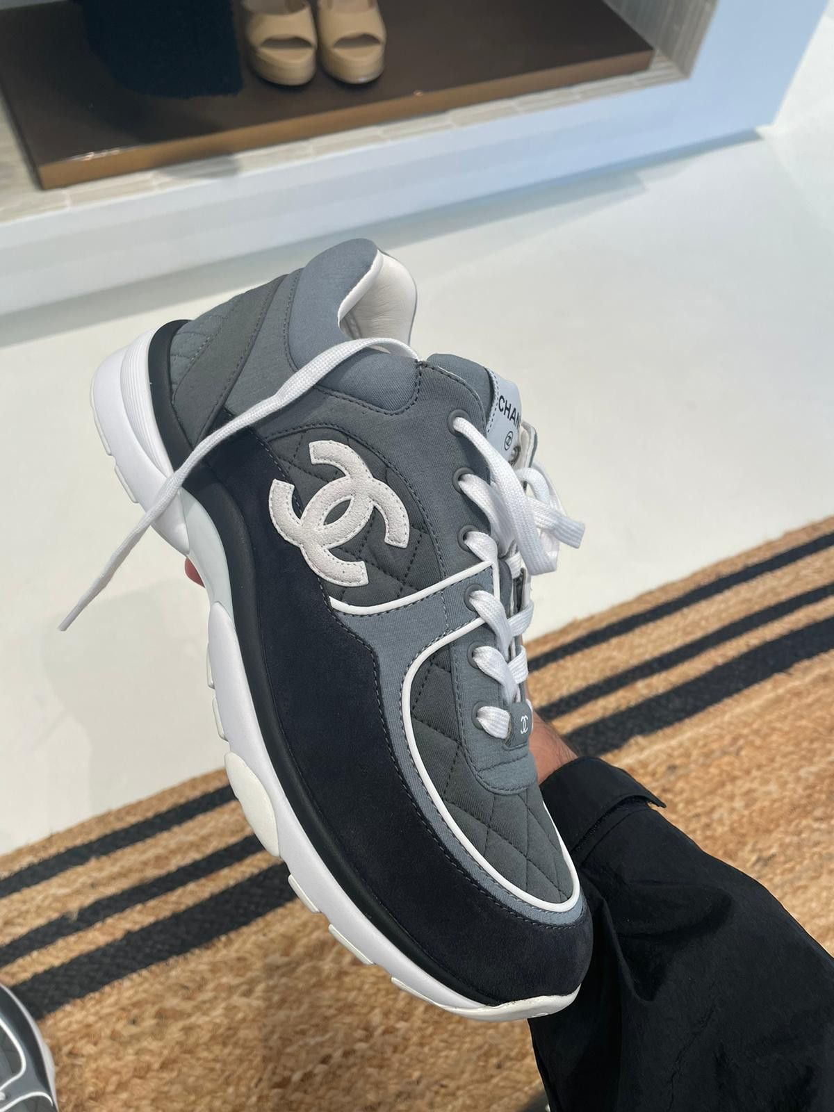 image of Chanel O1Tm1Un1I0124 Sneaker In Grey, Men's