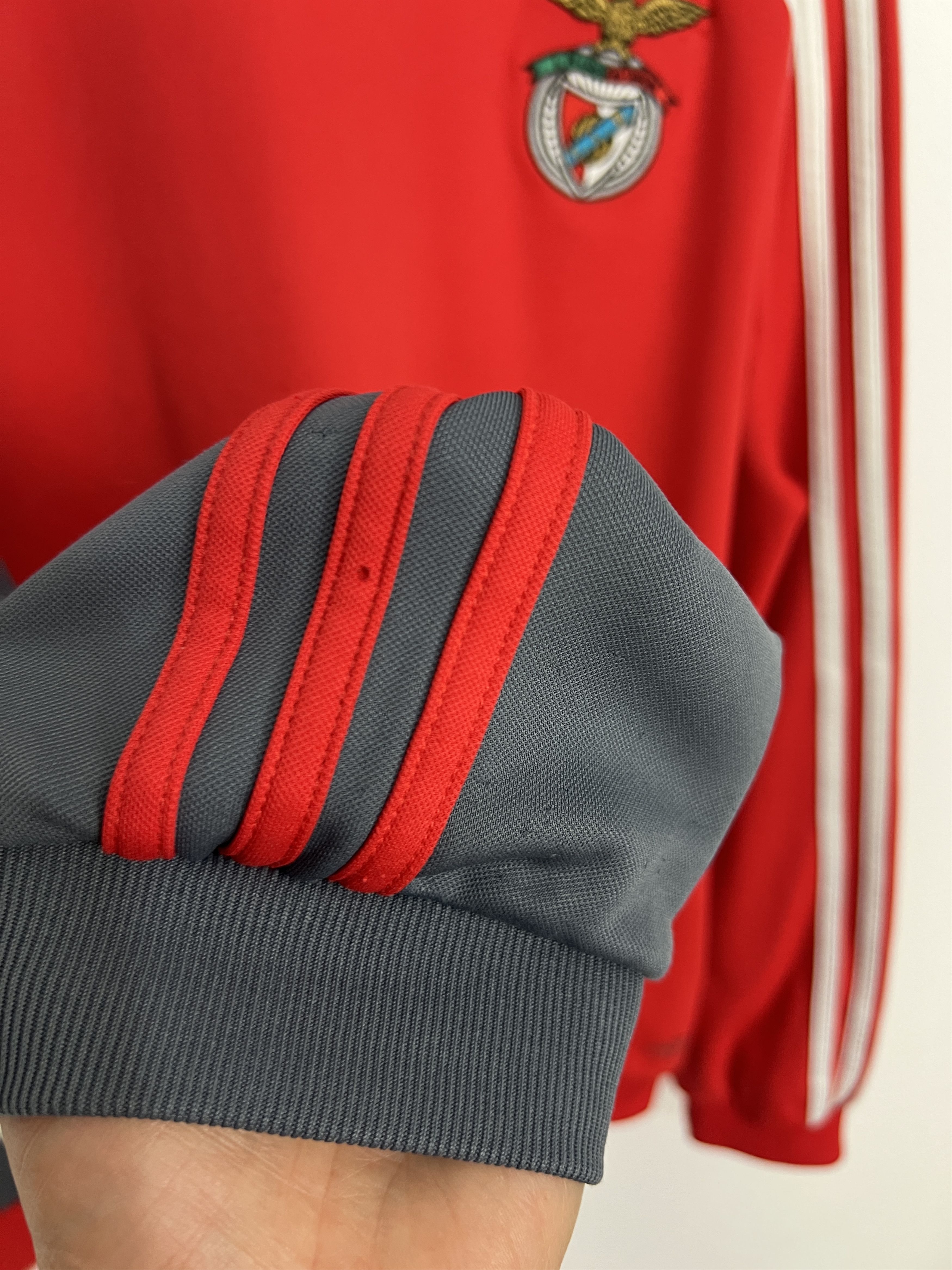 Adidas Vintage Benfica Football Sweatshirt Soccer Track Crewneck Size US L / EU 52-54 / 3 - 7 Thumbnail