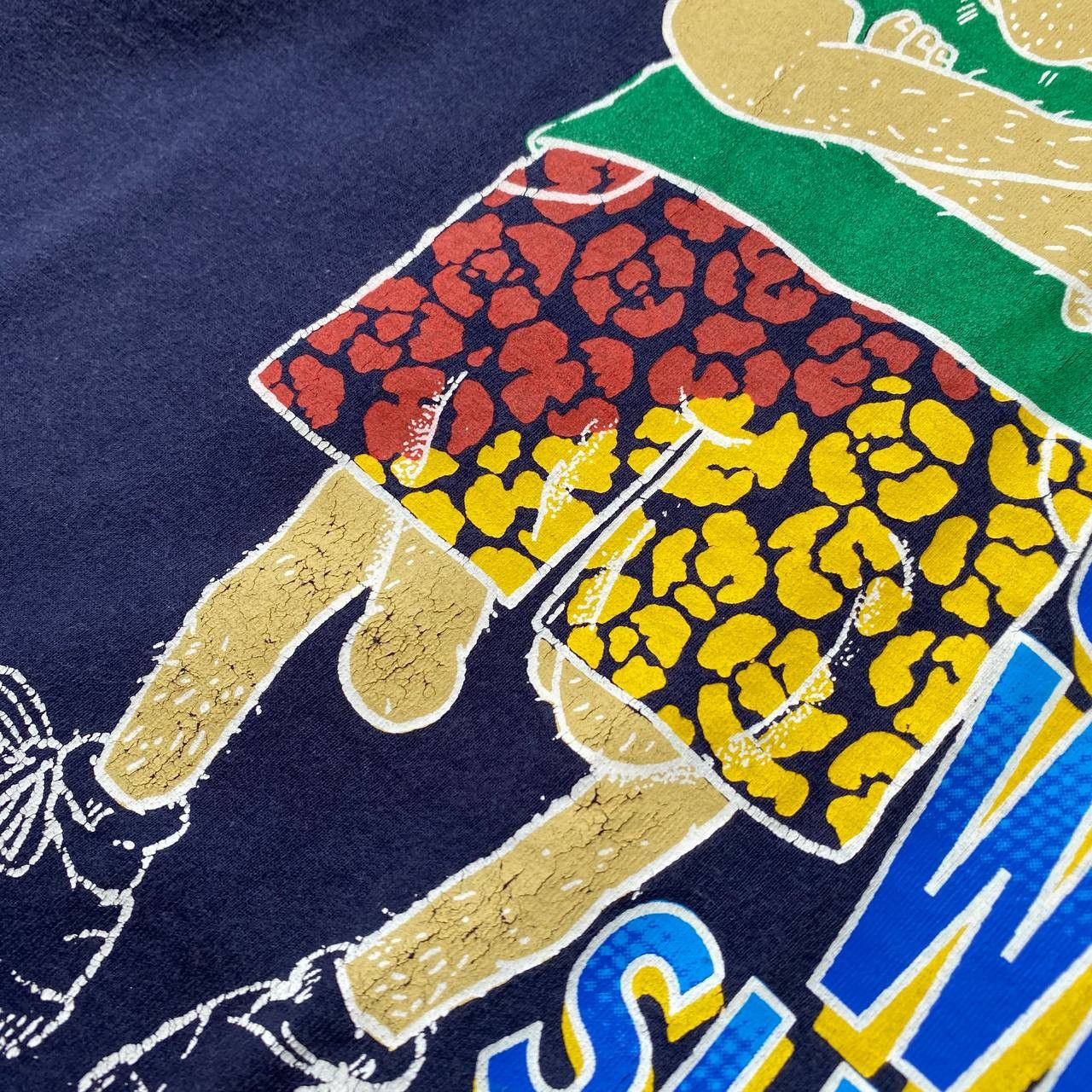 Vintage Vintage big logo humour tee why I can’t wear shorts tee Size US XL / EU 56 / 4 - 5 Thumbnail