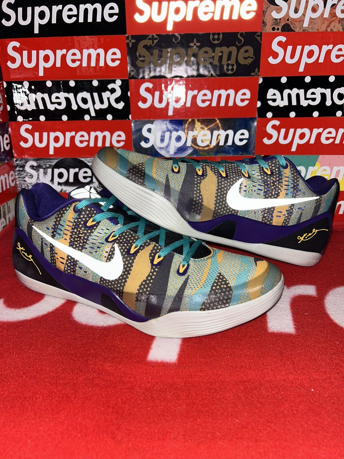 kobe IX EM 9.5 “pop art” Kobe 9  main image 2