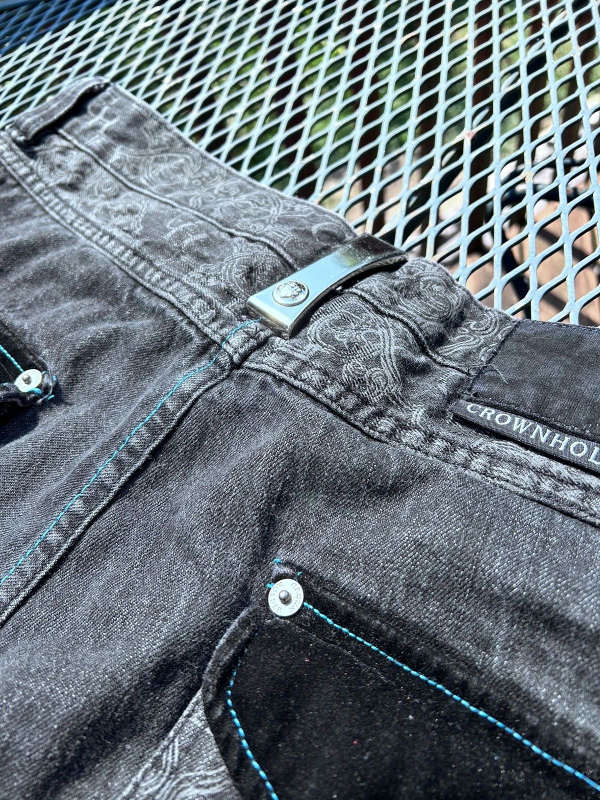Other CRAZY RARE Y2K CROWN HOLDER JORTS PREMIUM METAL HARDWARE Size US 42 / EU 58 - 4 Thumbnail