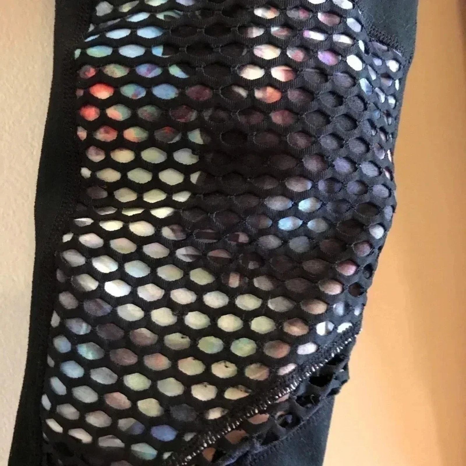 Fabletics Fabletics Clover Capri Leggings Optical Floral XS Size 24" / US 00 / IT 34 - 2 Thumbnail
