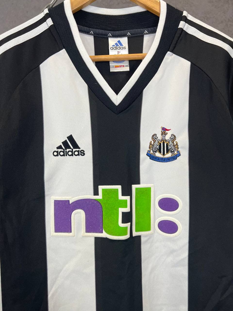 Vintage Newcastle United 2000 vintage adidas soccer jersey Size US M / EU 48-50 / 2 - 3 Thumbnail