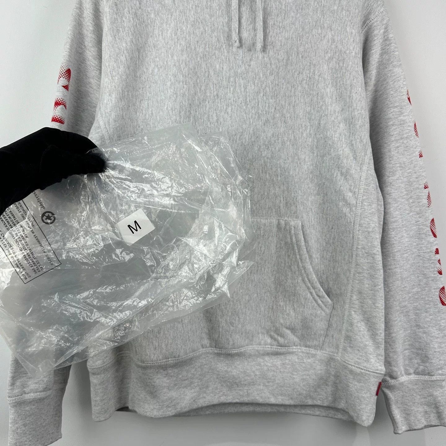 Supreme Supreme Logo Hoodie M Size Size US XXS / EU 40 - 7 Thumbnail
