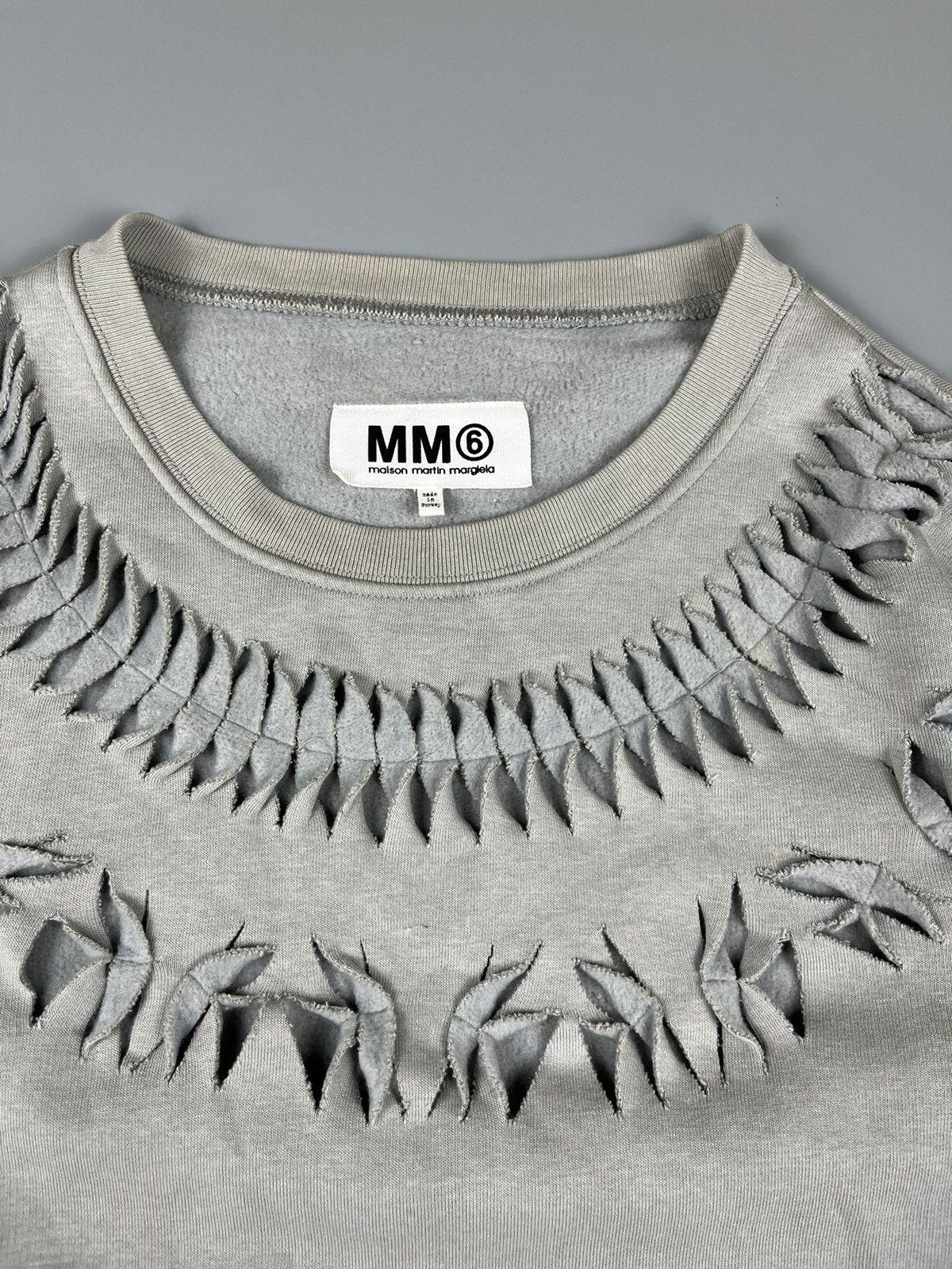 Maison Margiela Mm6 - AW/12 Ripped Sweat Shirt Size S / US 4 / IT 40 - 4 Thumbnail