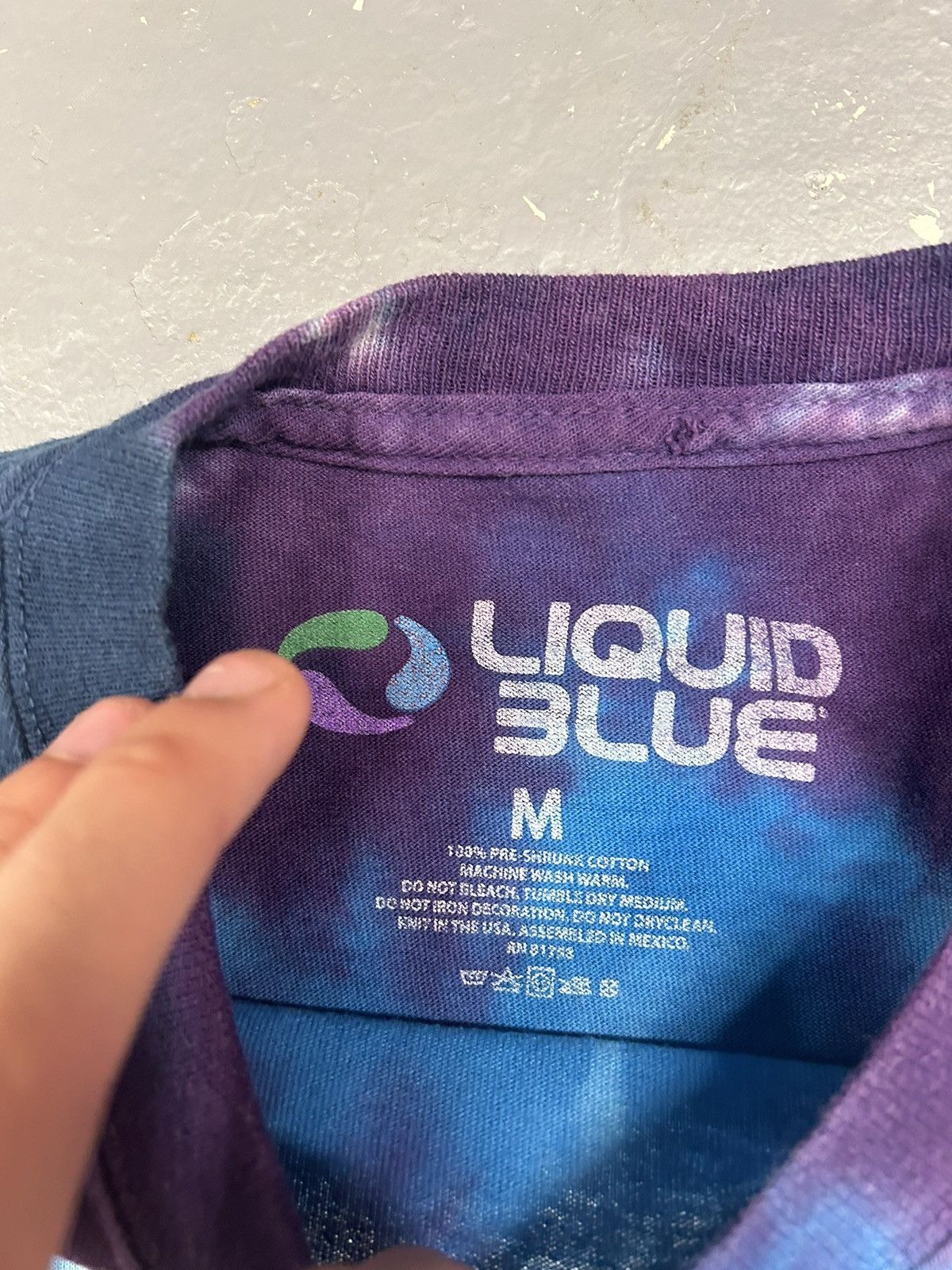 Liquid Blue Crazy Vintage Y2K Essential Liquid Blue Pink Floyd Band Tee Size US M / EU 48-50 / 2 - 4 Thumbnail