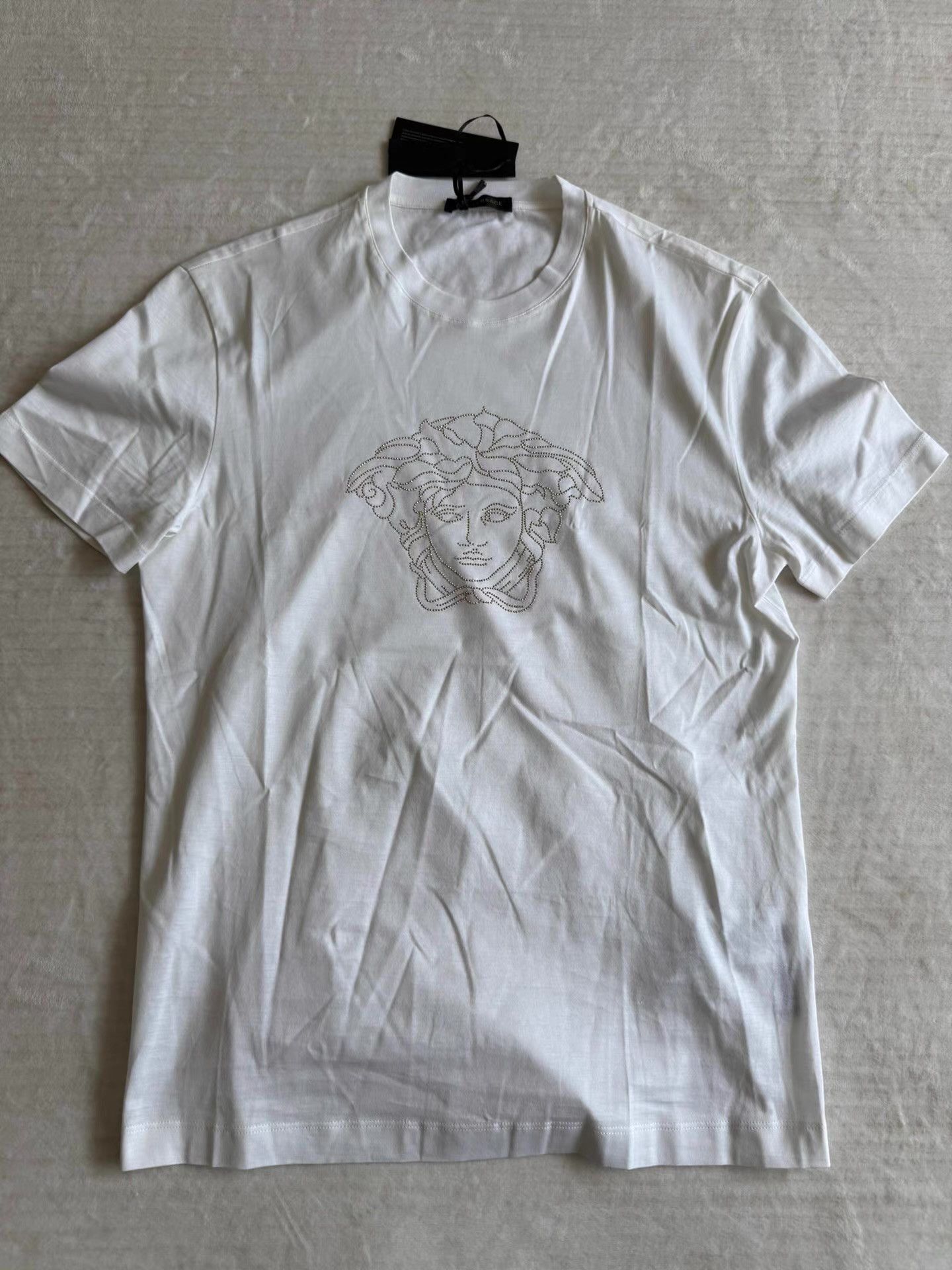 Versace Versace Men's Rhinestone T-shirt Ｑ23 Size US S / EU 44-46 / 1 - 1 Thumbnail