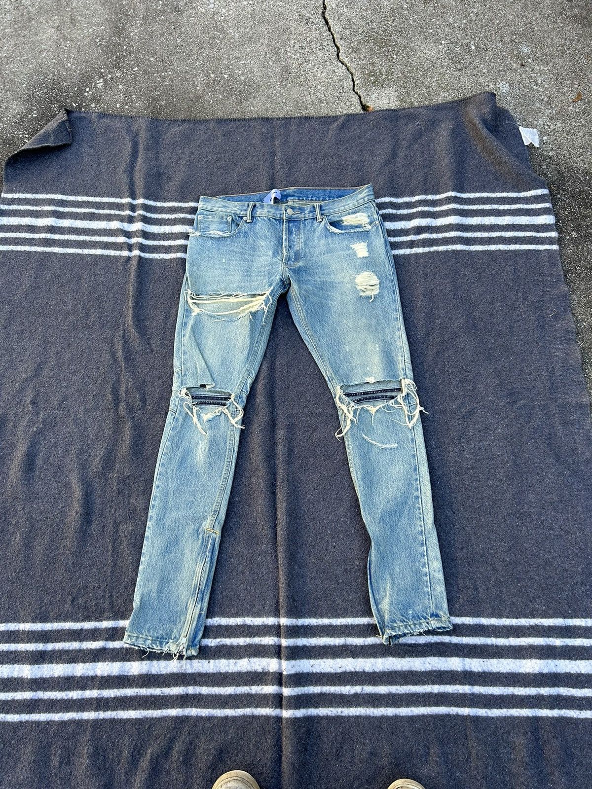 Designer × Japanese Brand HarderStore Distressed Italian Selvedge Denim Size US 34 / EU 50 - 1 Thumbnail