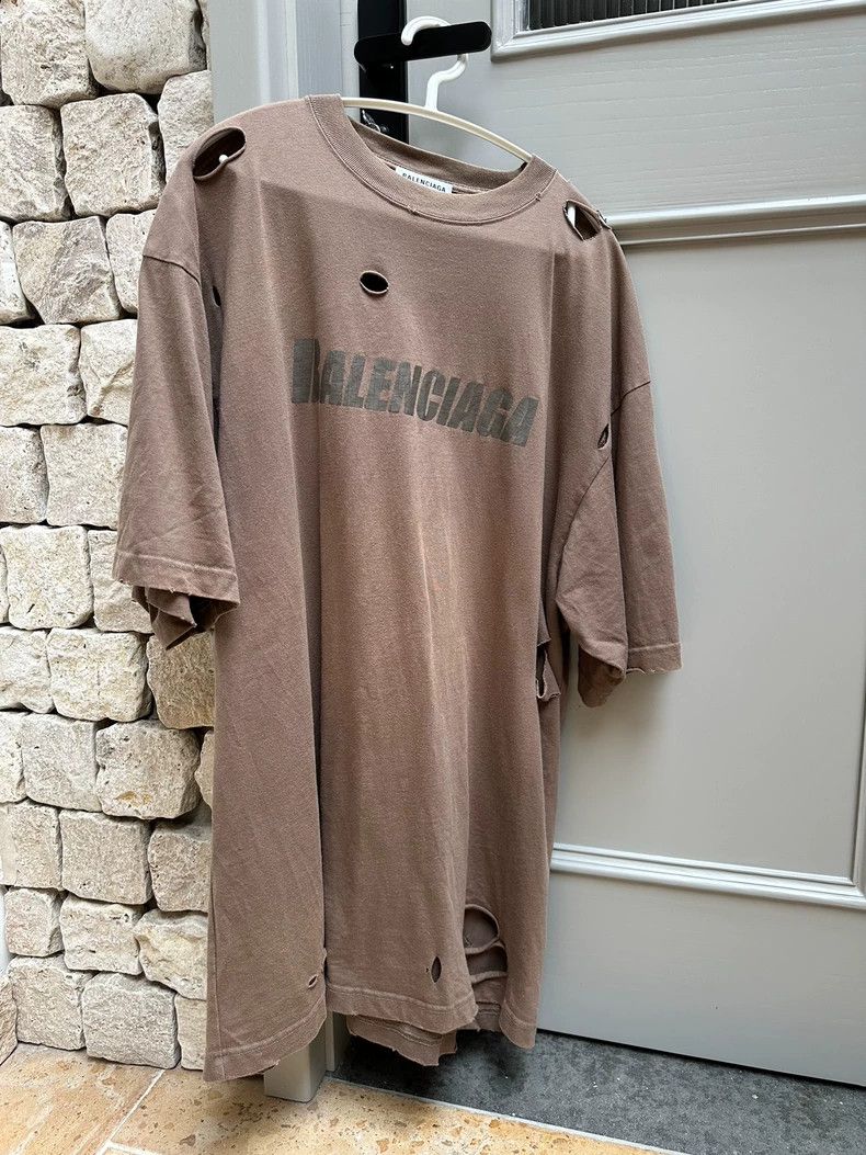 Balenciaga Balenciaga 22 Distressed Oversize T-shirt - dmc Size US XS / EU 42 / 0 - 1 Thumbnail