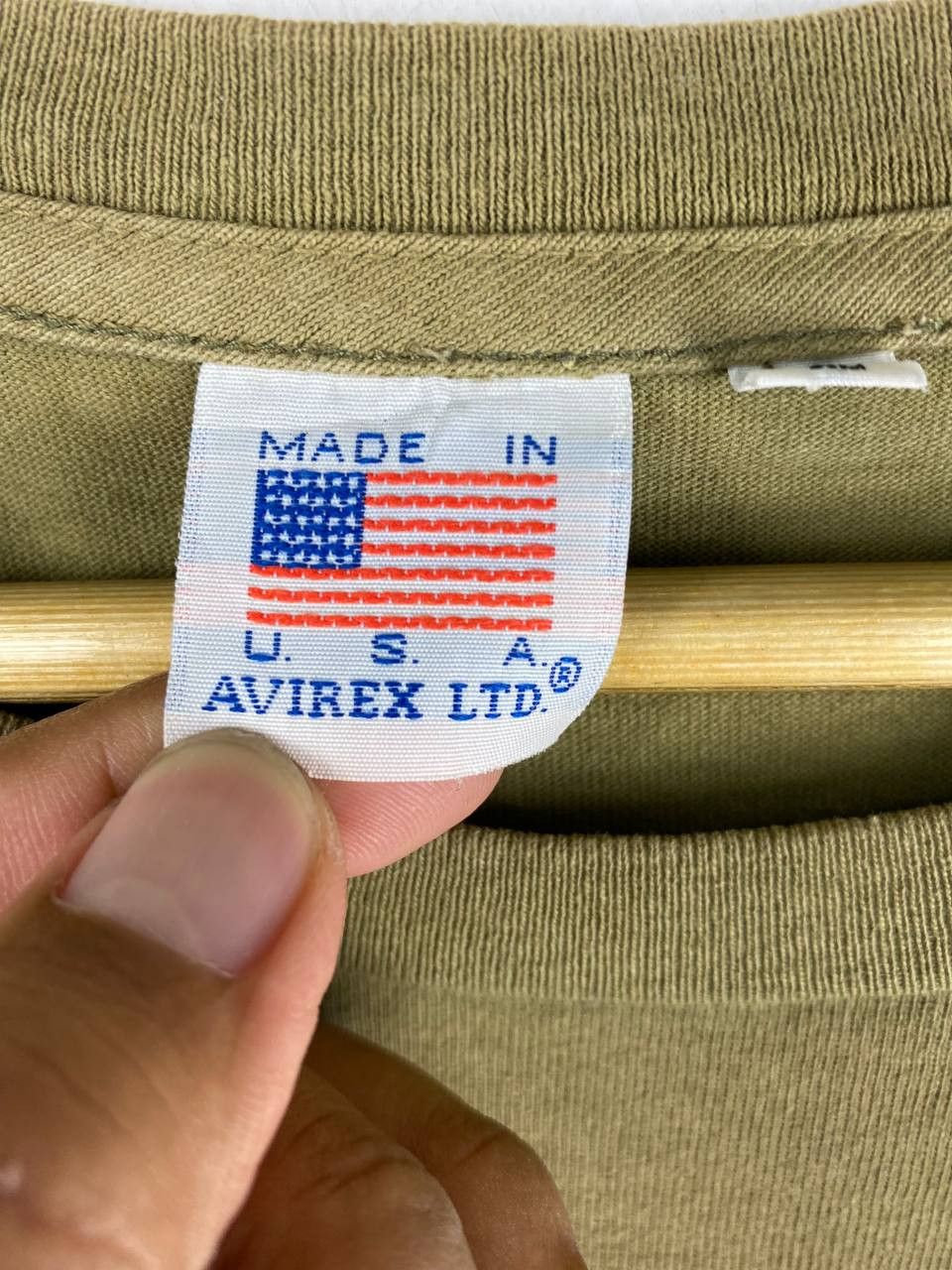 Avirex vintage avirex plain single pocket tee made in usa Size US XL / EU 56 / 4 - 5 Thumbnail