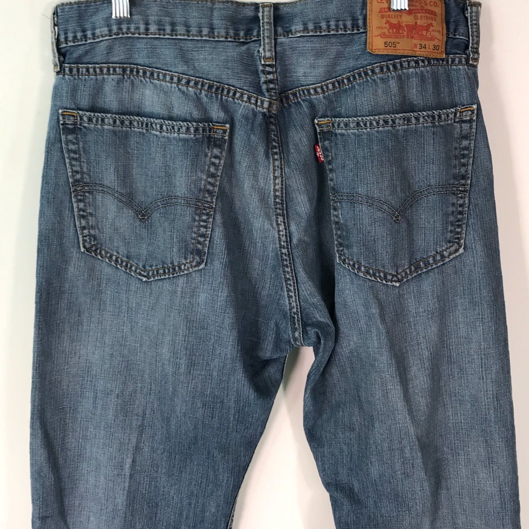 Levi's VINTAGE Levis Strauss 505 Mens Regular Fit Casual Straight Blue Denim Jeans 34X30 Size US 34 / EU 50 - 4 Thumbnail