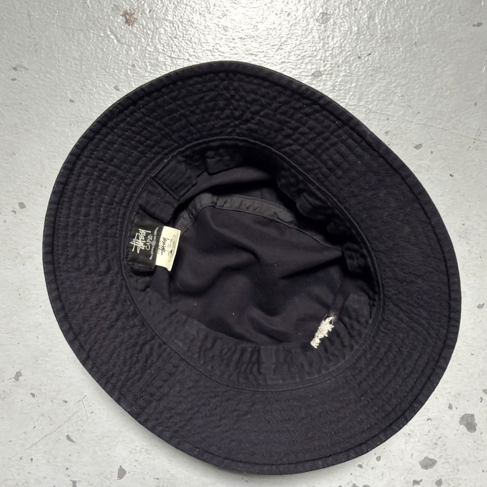 Vintage VINTAGE Stussy Capz Script Bucket Hat Made In Japan Skate Streetwear Y2K L/XL Dark Navy Mens Women Unisex Adults 90s Hip Hop City Streetwear Japanese Size ONE SIZE - 7 Thumbnail