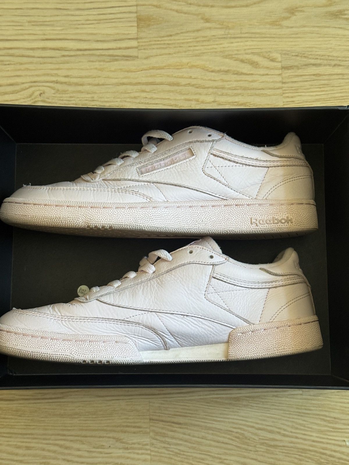 Reebok REEBOK light pink sneakers Size US 10.5 / EU 43-44 - 2 Thumbnail