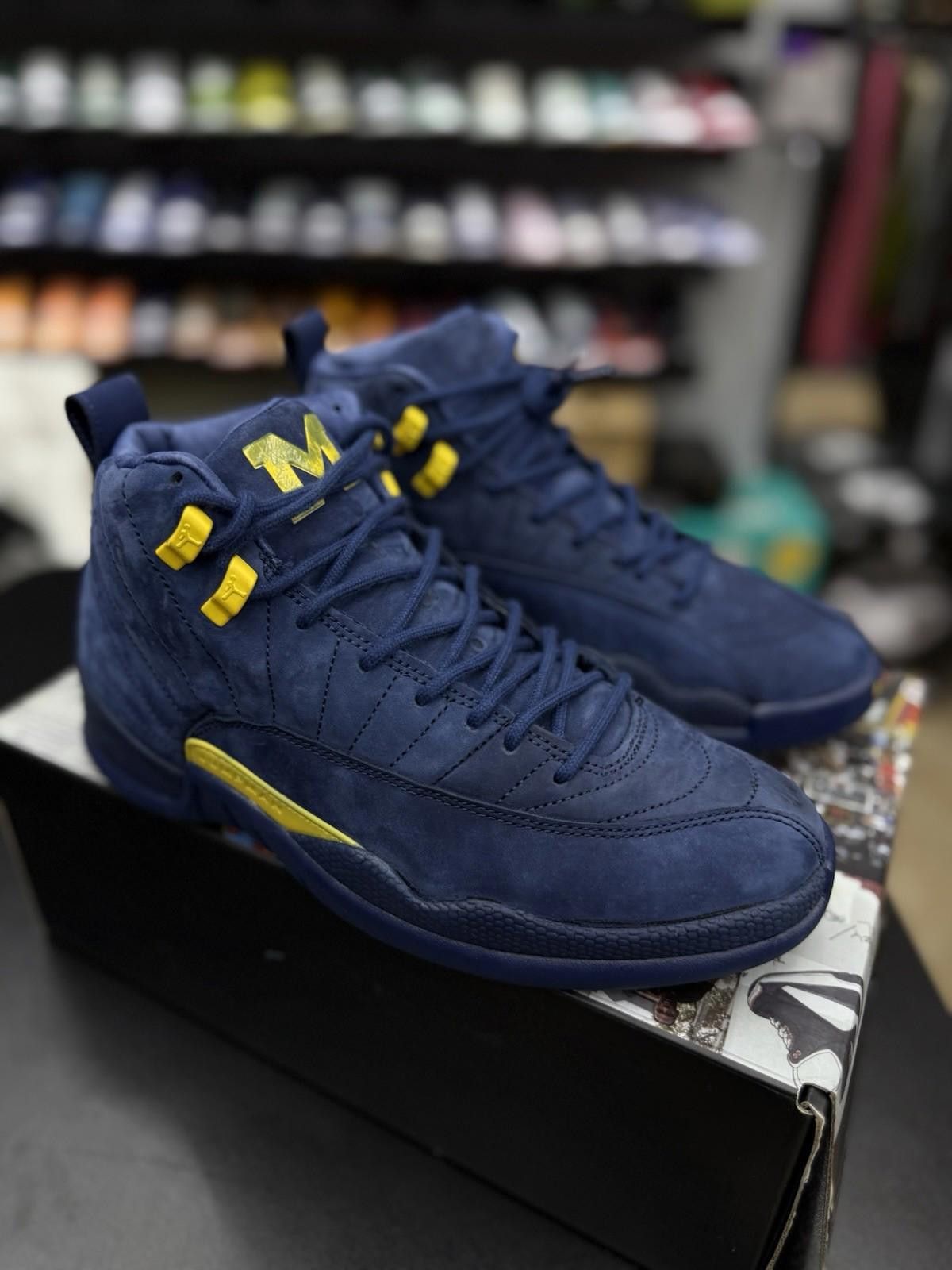 Jordan Brand Nike Air Jordan 12 Retro Michigan BQ3180-407 Men’s Size 8 Size US 8 / EU 41 - 3 Thumbnail