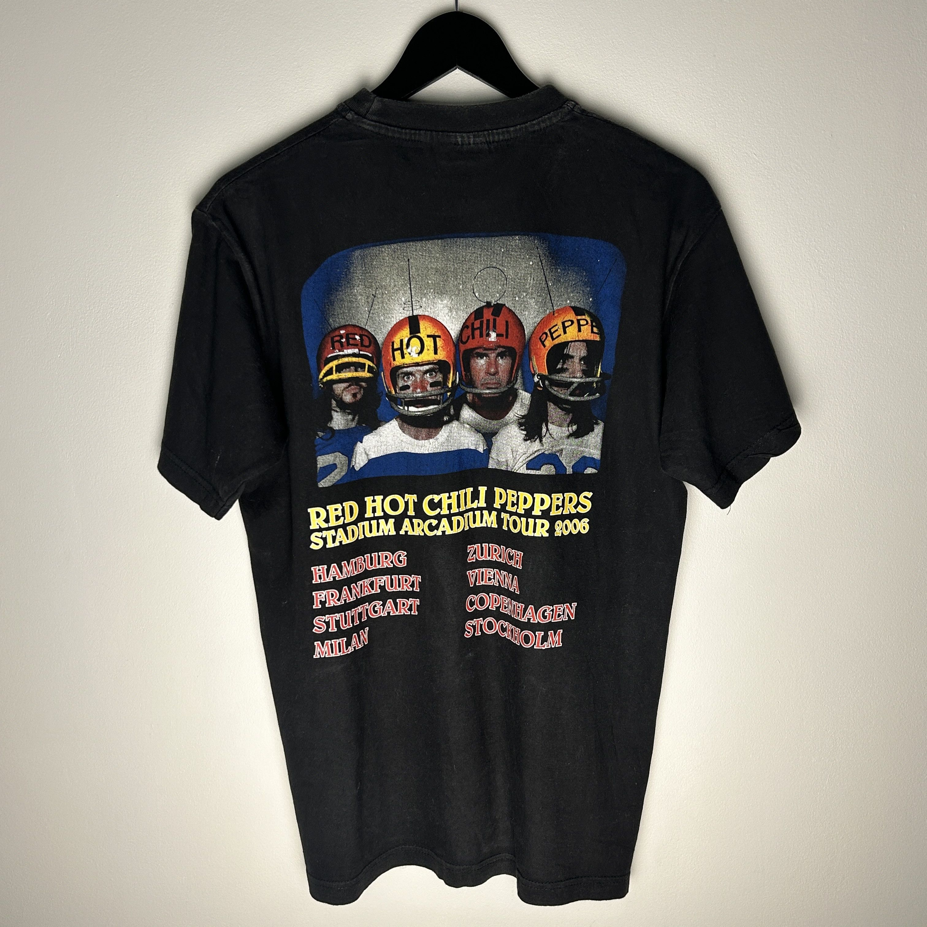 Band Tees Vintage Red Hot Chili Peppers Stadium Arcadium 2006 T-shirt Size US M / EU 48-50 / 2 - 1 Thumbnail
