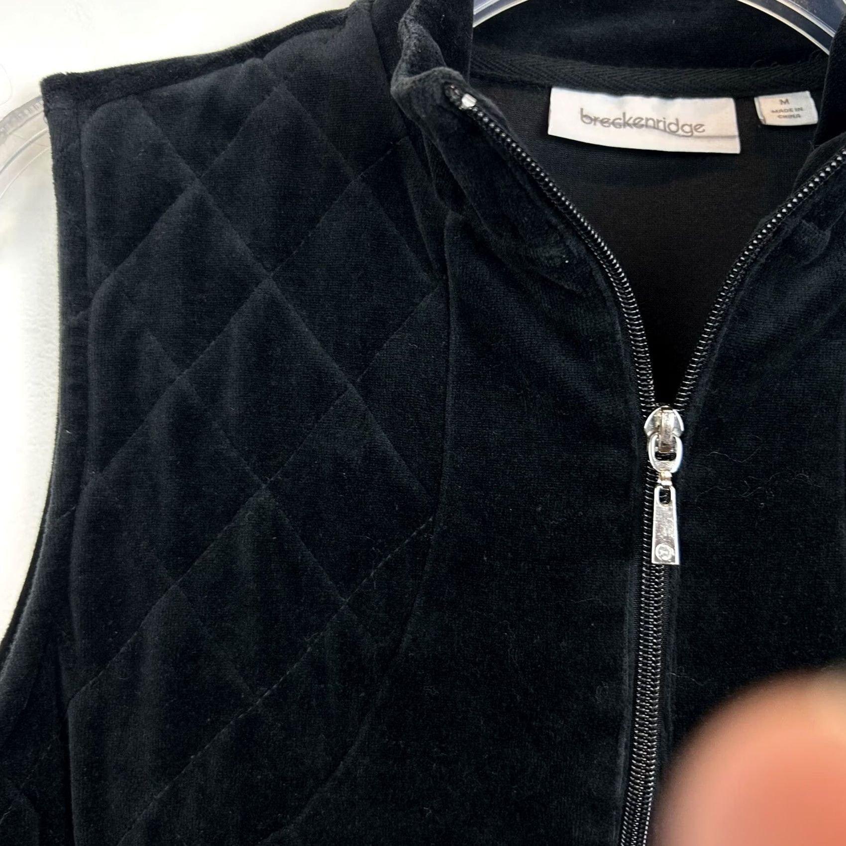 Velour Black Velour Vest Woman Medium Quilted Full Zip Solid Minmalist Staple Size M / US 6-8 / IT 42-44 - 3 Thumbnail