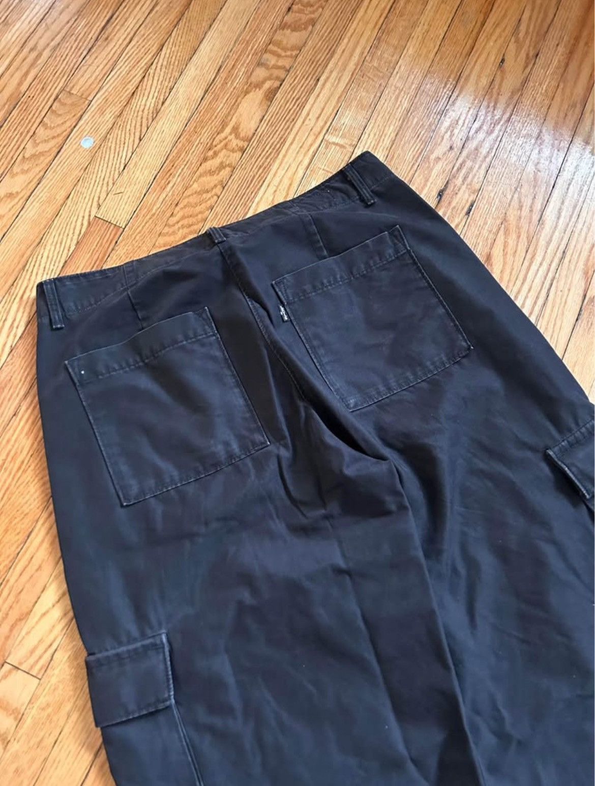 Levi's Made & Crafted Levis Wide Fit Cargo Pants (Washed Black) Size US 31 - 4 Thumbnail