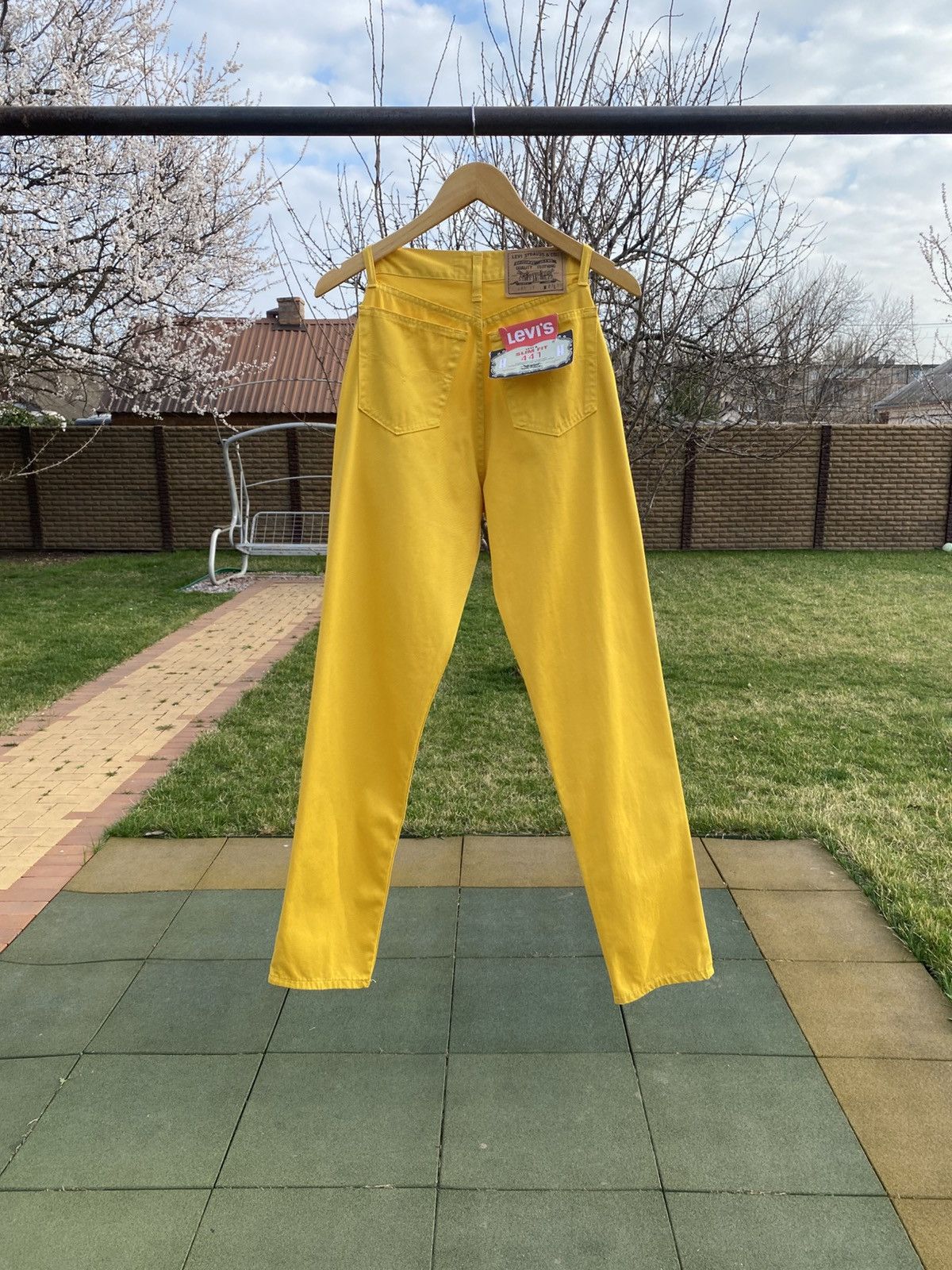 Levi's × Vintage Vintage Levi’s 441 Yellow Jeans Italy W27 L30 80s–90s Size 26" / US 2 / IT 38 - 10 Thumbnail