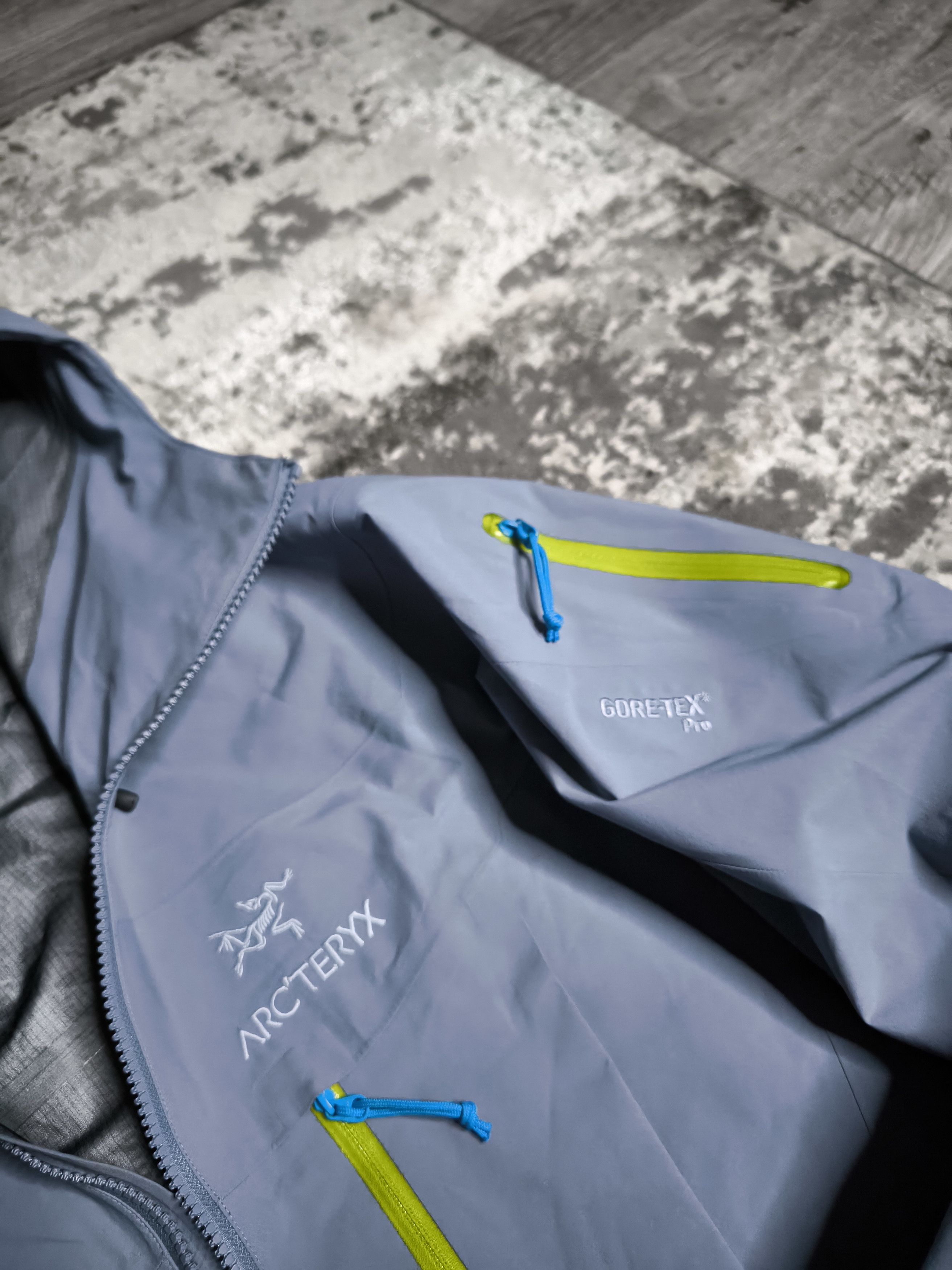 Arc'teryx Men's Arcteryx Alpha SV GORETEX PRO Jacket Size S Arc'teryx Size US S / EU 44-46 / 1 - 12 Thumbnail