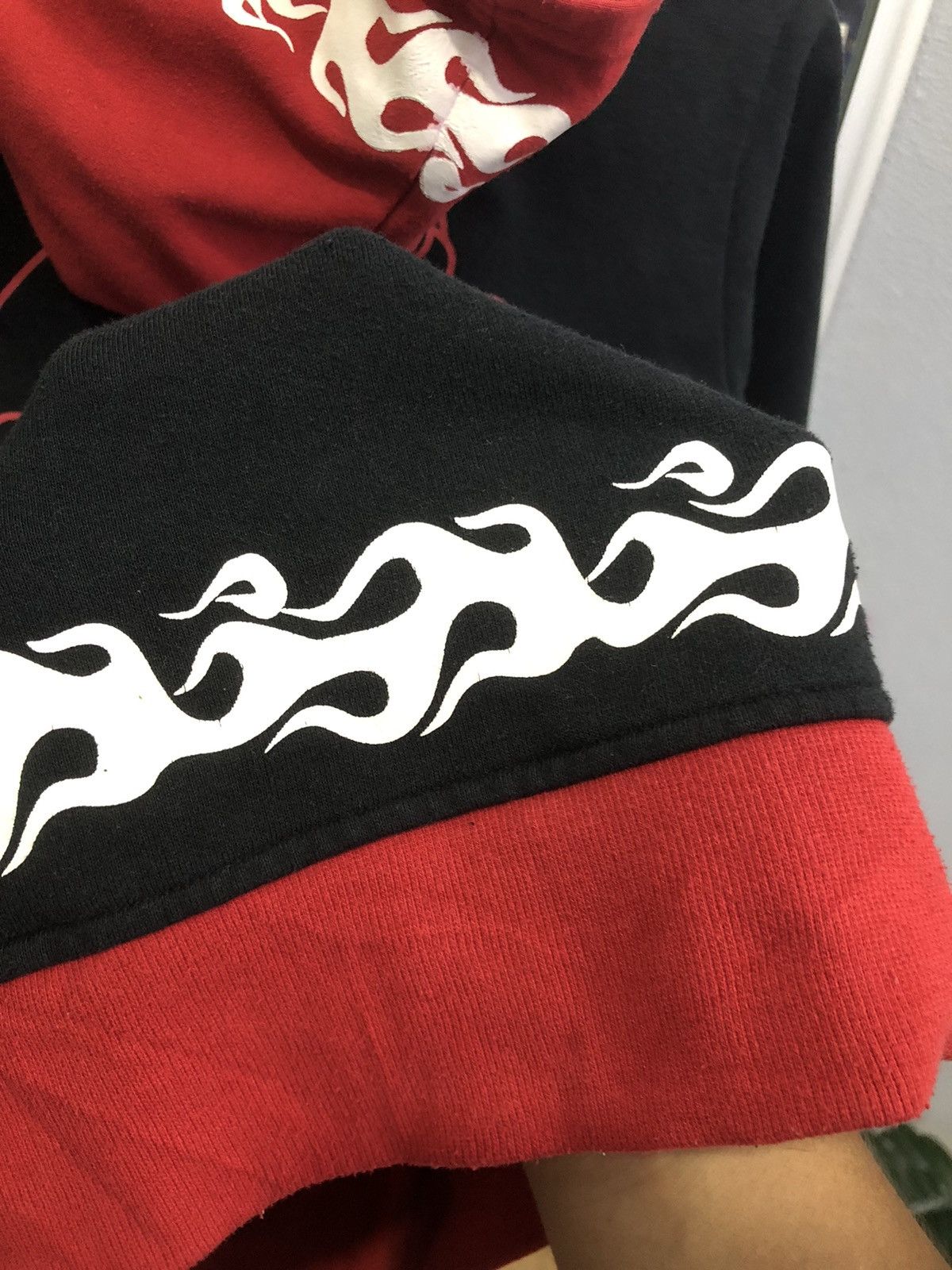 One Piece Vintage One Piece Portgas D. Ace Zip Hoodie Flame Red/Black Size US S / EU 44-46 / 1 - 14 Thumbnail
