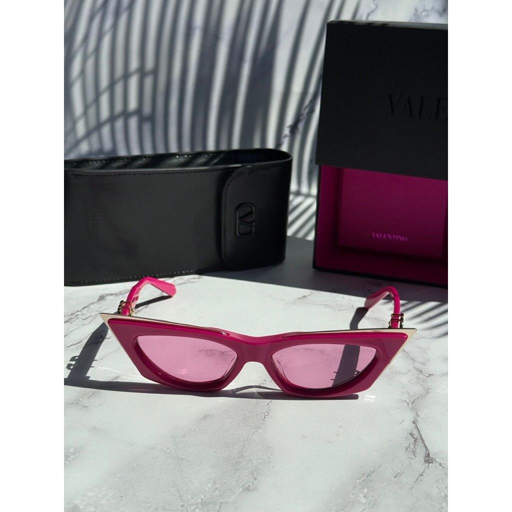 Valentino NEW Valentino V-Goldcut VLS113-C Pink Cat Eye Sunglasses Size ONE SIZE - 3 Thumbnail