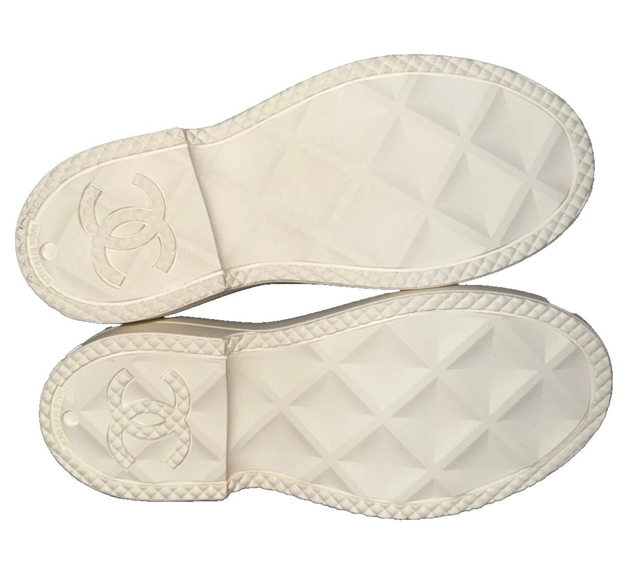 Chanel Chanel 26C White CC Logo High Pull On Rubber Rain Boots 42 Size US 12 / IT 42 - 18 Thumbnail