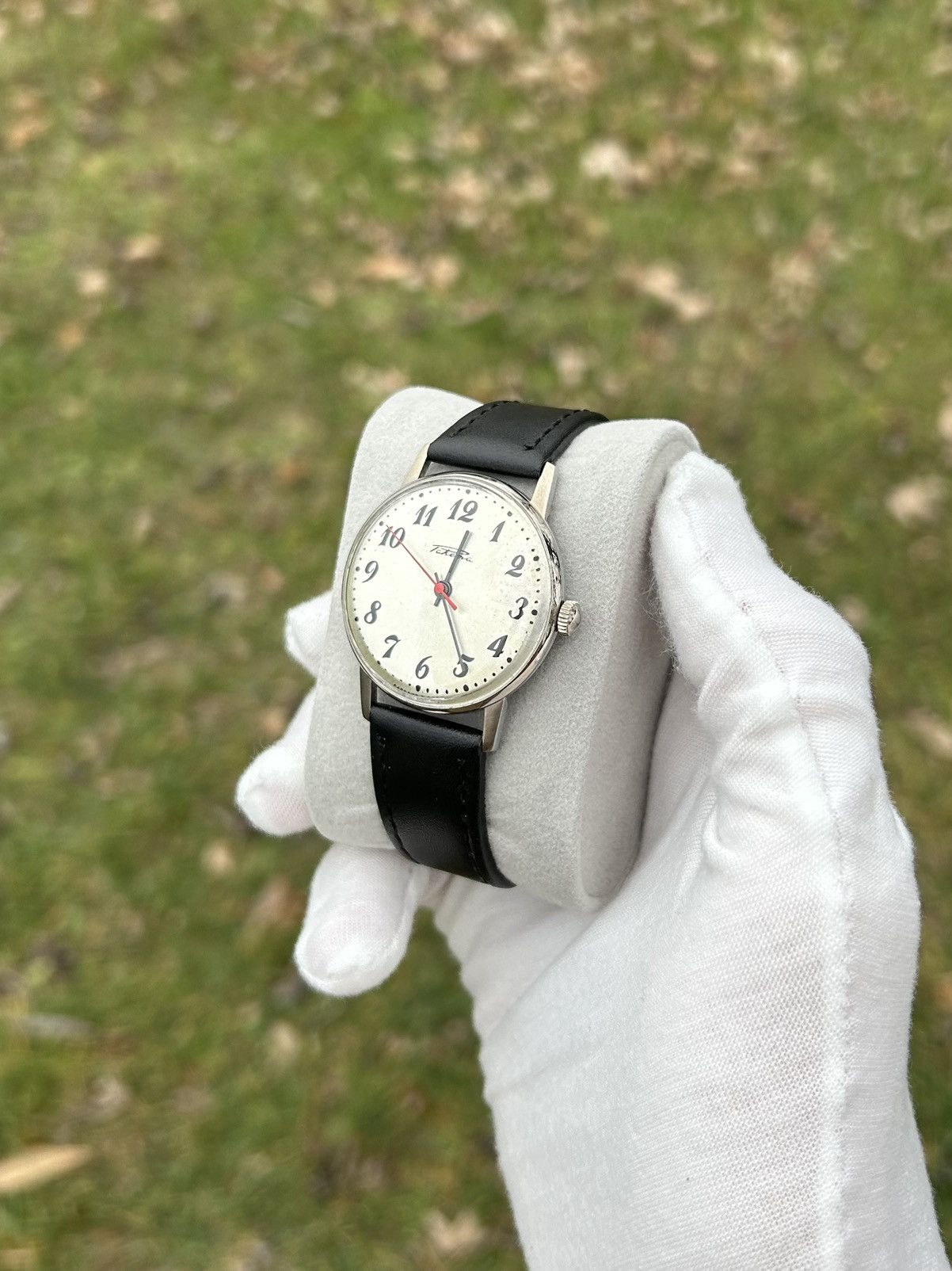 Vintage Vintage Watch Raketa Mechanical Made in USSR Authentic 1980s Size ONE SIZE - 4 Thumbnail
