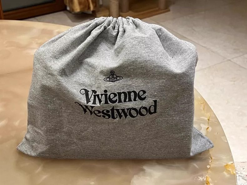 Vivienne Westwood Vivienne Westwood size os alex wrap Size ONE SIZE - 4 Thumbnail