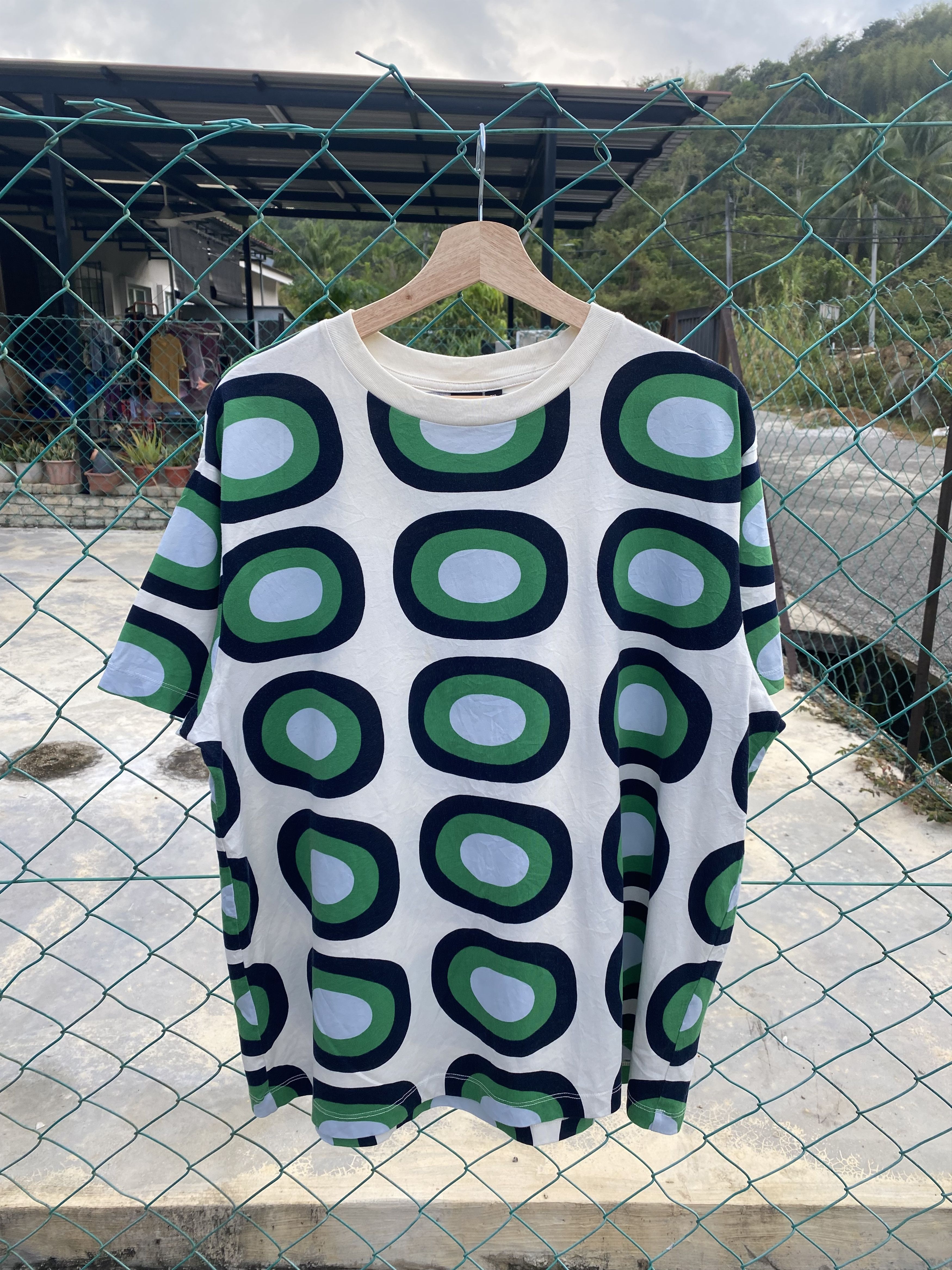 Uniqlo Uniqlo X Marimekko fullprint tee Size US XL / EU 56 / 4 - 1 Thumbnail