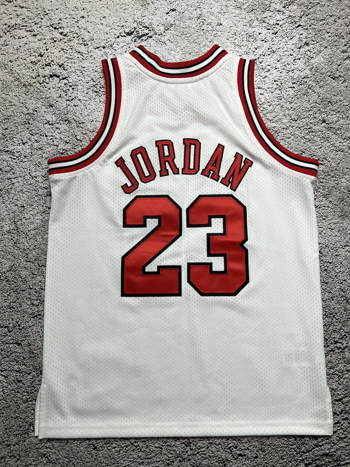 Mitchell & Ness Chicago Bulls NBA Michael Jordan youth Mitchell jersey Size US S / EU 44-46 / 1 - 2 Thumbnail