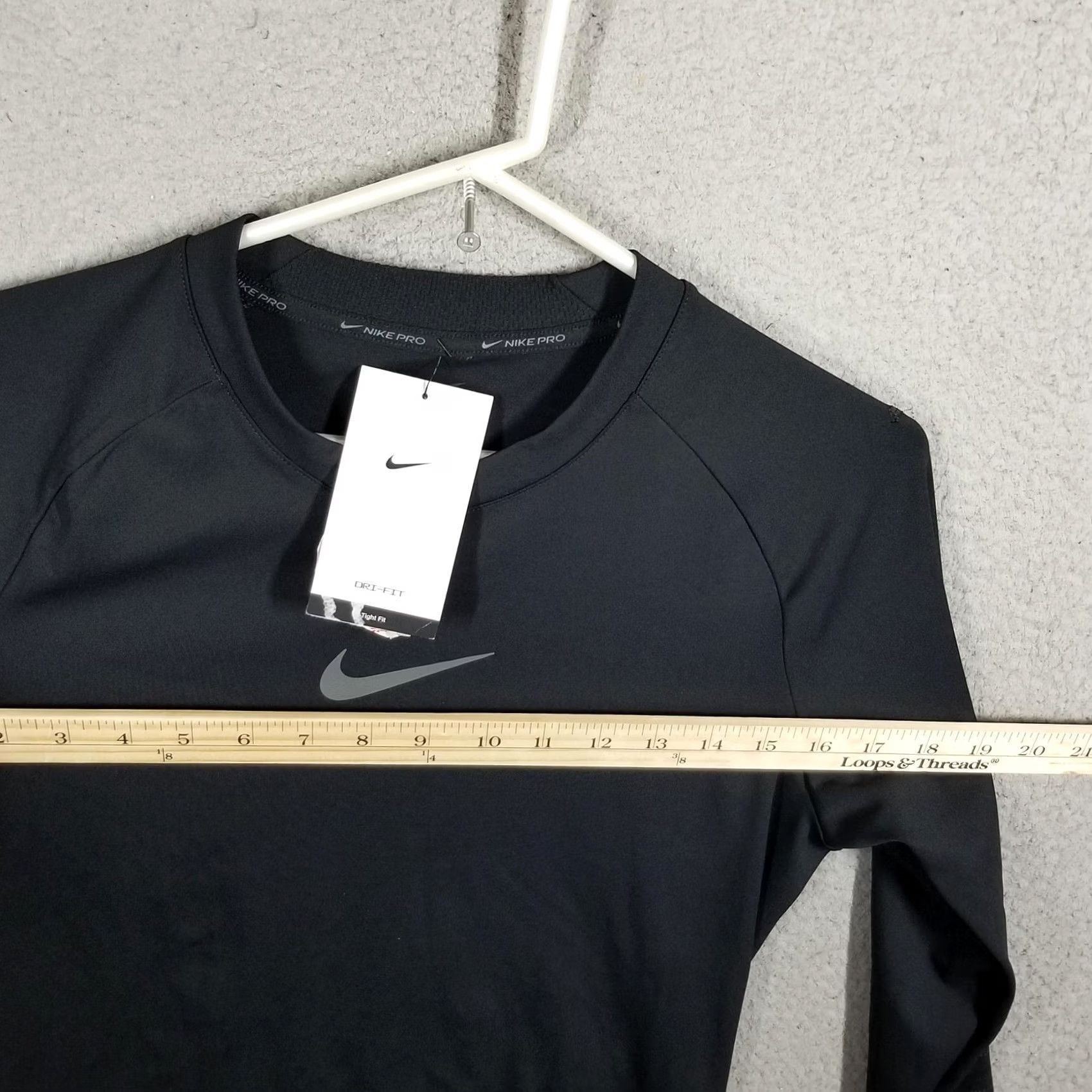 Nike Nike Pro Baselayer Dri-Fit Long Sleeve Training Top Tight Fit M DDM5531-010 Shirts Mens Black Slim Moisture Wicking Gym & Training 90s? Size US M / EU 48-50 / 2 - 6 Thumbnail