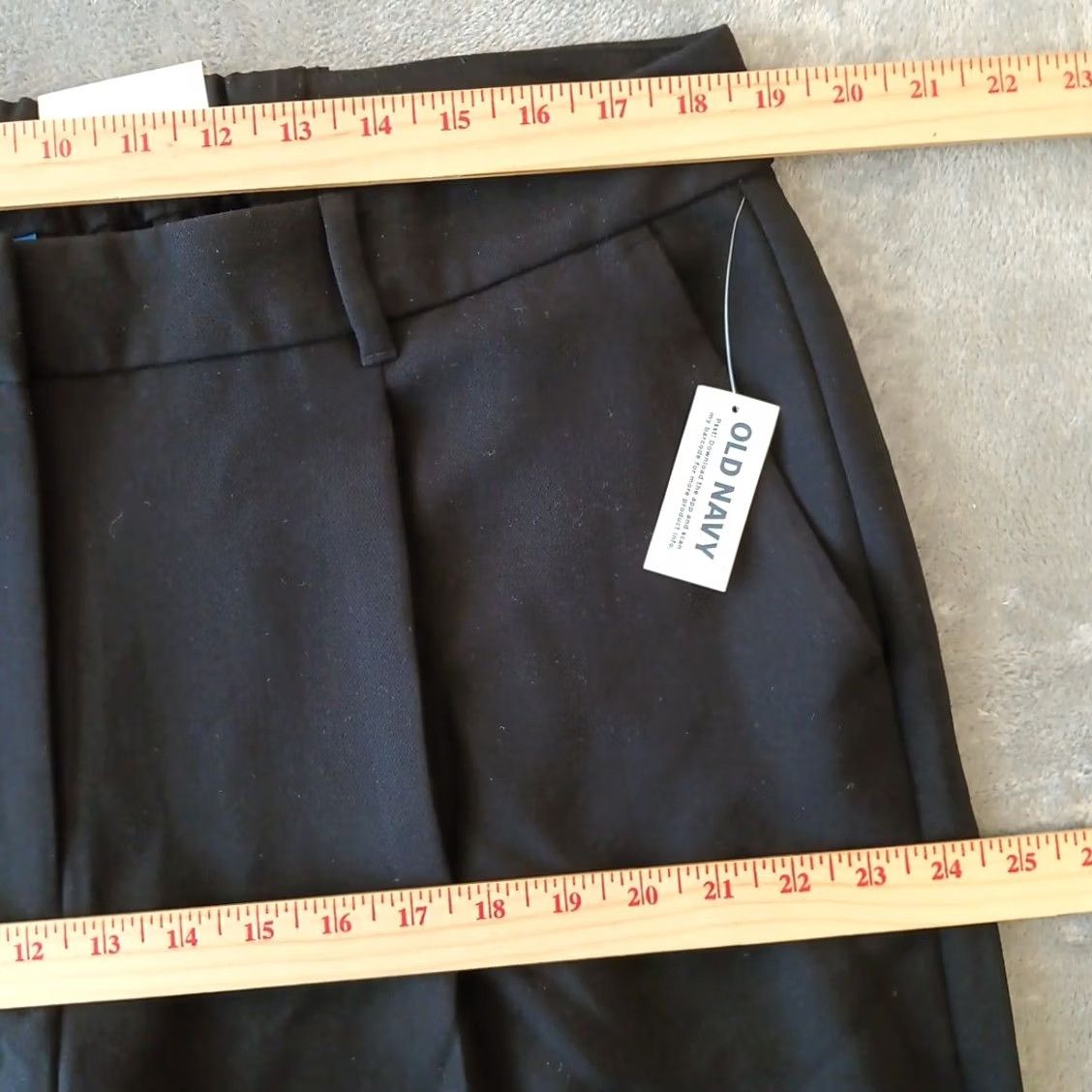 Old Navy Old Navy Pants Womens XL Black Taylor Straight Pleated Dress Pants Elastic Pockets 36x30 Regular"} Size 40" / US 18 - 2 Thumbnail